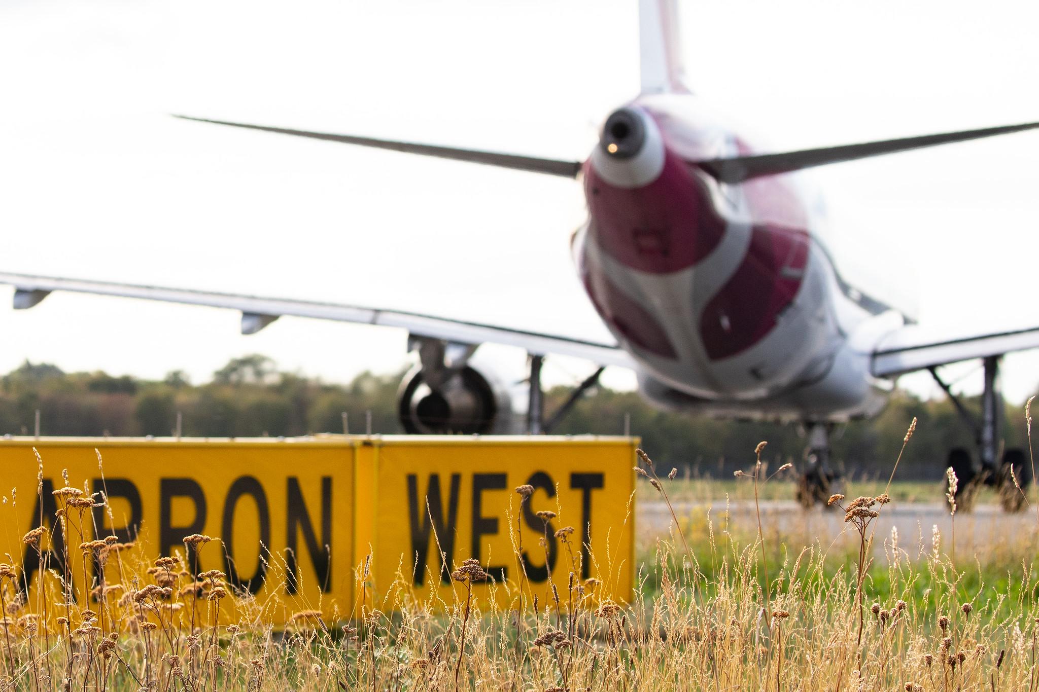 Düsseldorf Airport: Eurowings (EW / EWG) |  Airbus A320-214 A320 | D-ABNL | MSN 1852