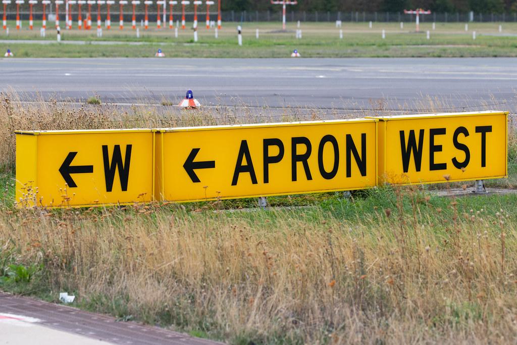 Düsseldorf Airport: Apron West |