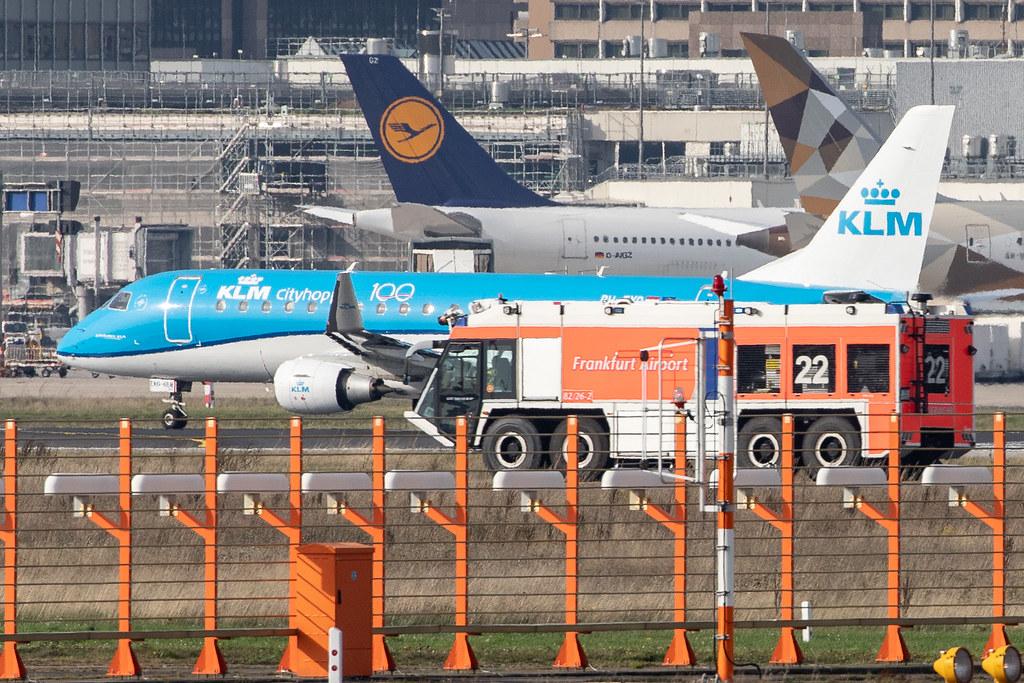 Frankfurt Airport: Flughafen Feuerwehr |