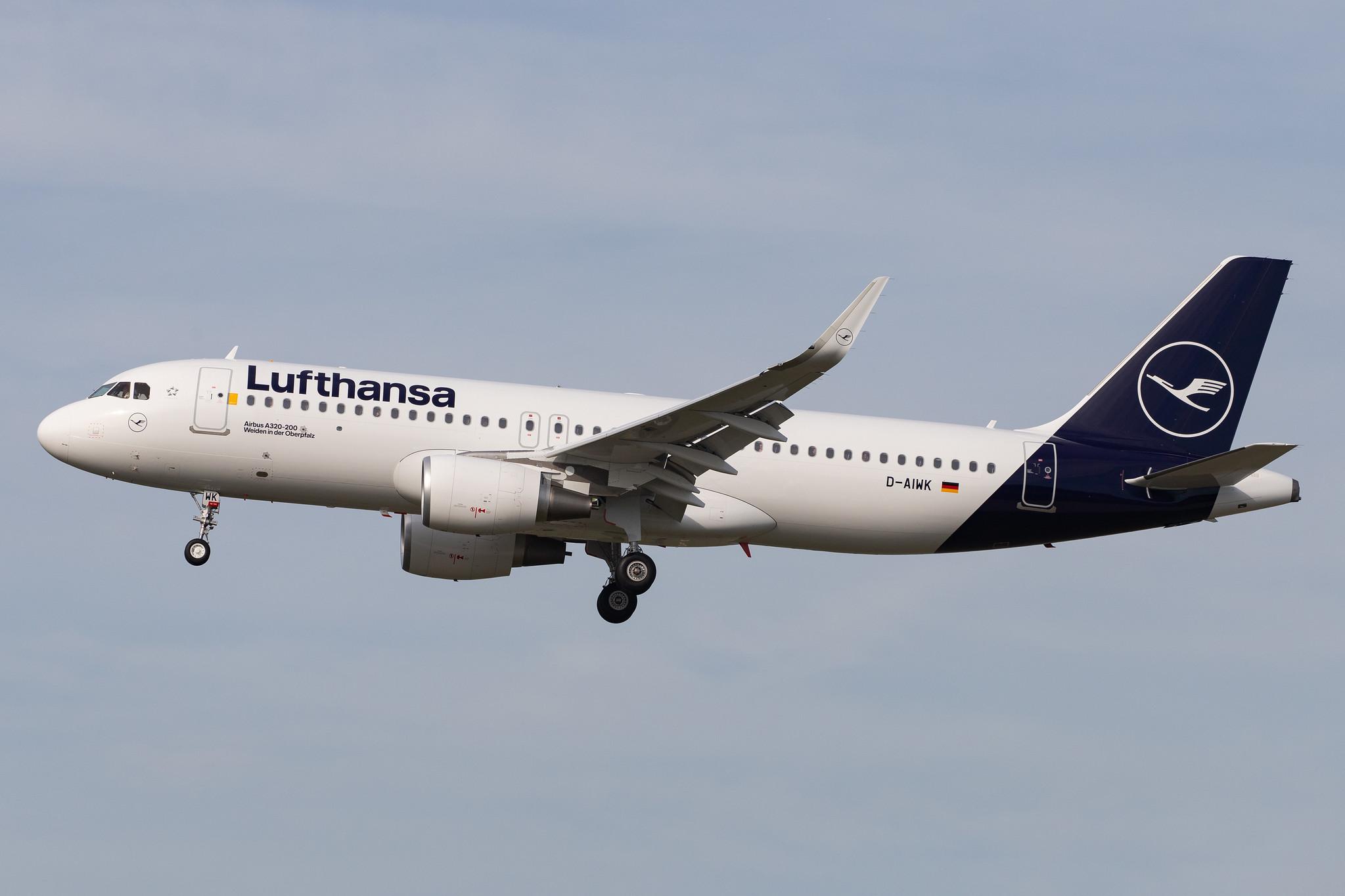 Frankfurt Airport: Lufthansa (LH / DLH) |  Airbus A320-214 A320 | D-AIWK | MSN 9058