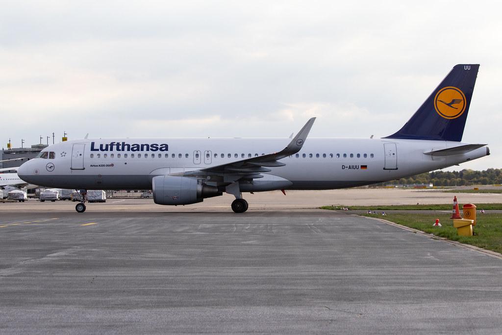 Düsseldorf Airport: Lufthansa (LH / DLH) |  Airbus A320-214 A320 | D-AIUU | MSN 7158
