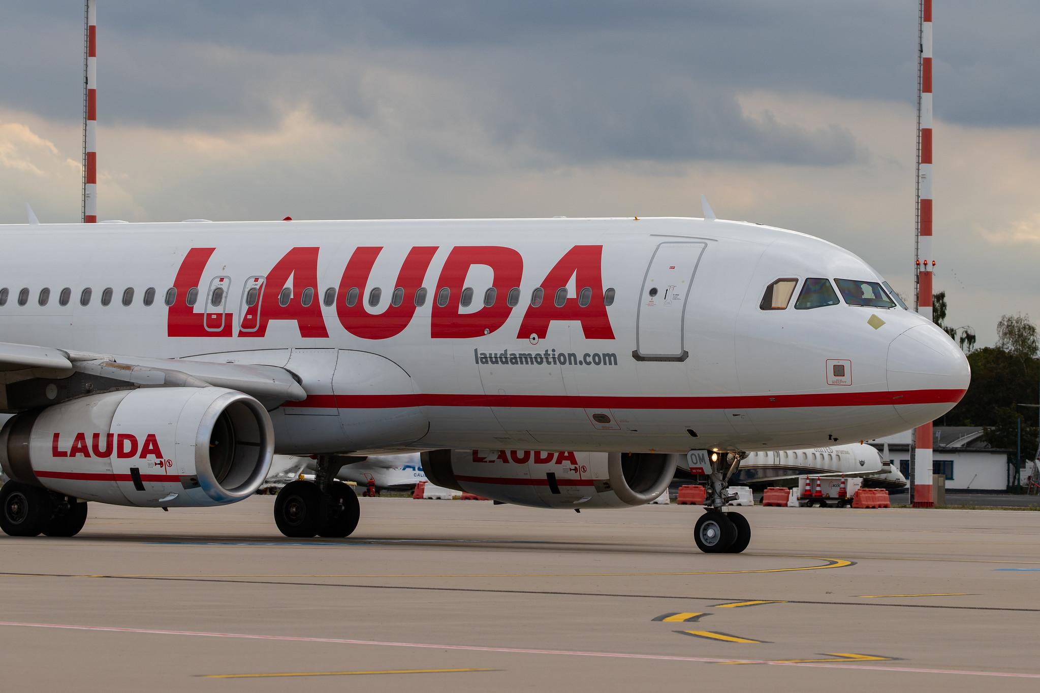 Düsseldorf Airport: Laudamotion (OE / LDM) |  Airbus A320-232 A320 | OE-LOM | MSN 2984