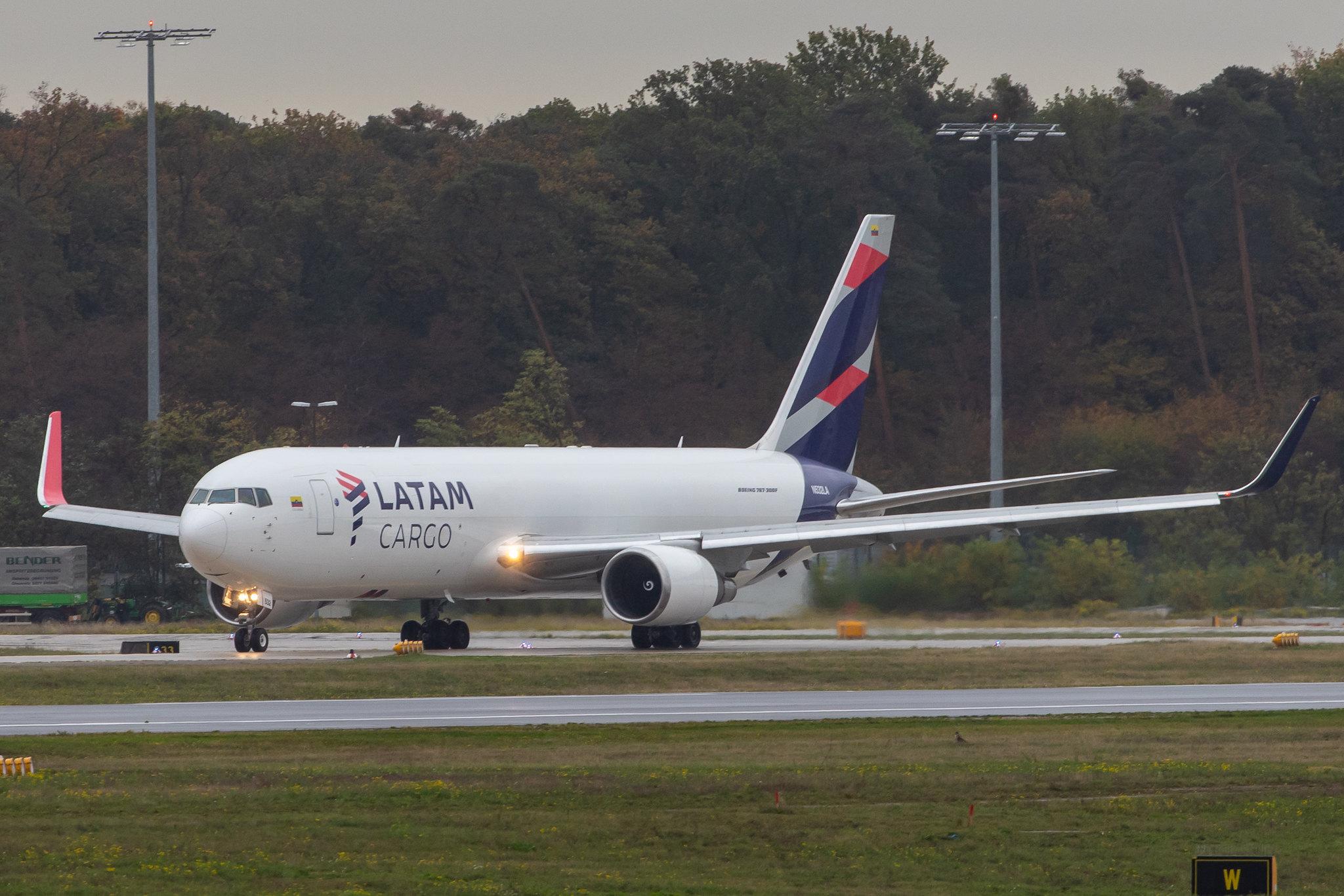 Frankfurt Airport: LATAM Cargo Chile (UC / LCO) |  Boeing 767-316F(ER) B763 | N532LA | MSN 30780