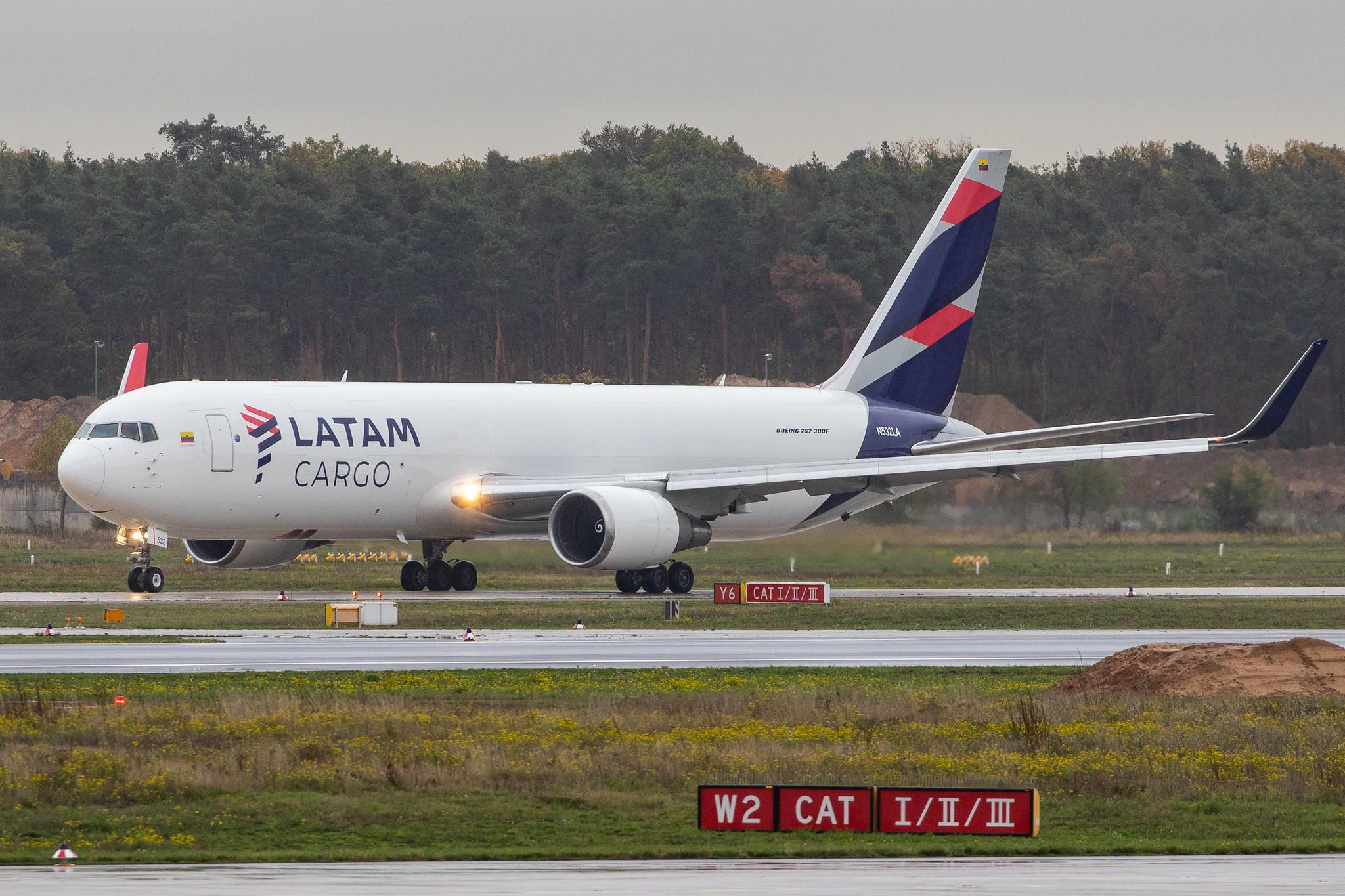 Frankfurt Airport: LATAM Cargo Chile (UC / LCO) |  Boeing 767-316F(ER) B763 | N532LA | MSN 30780