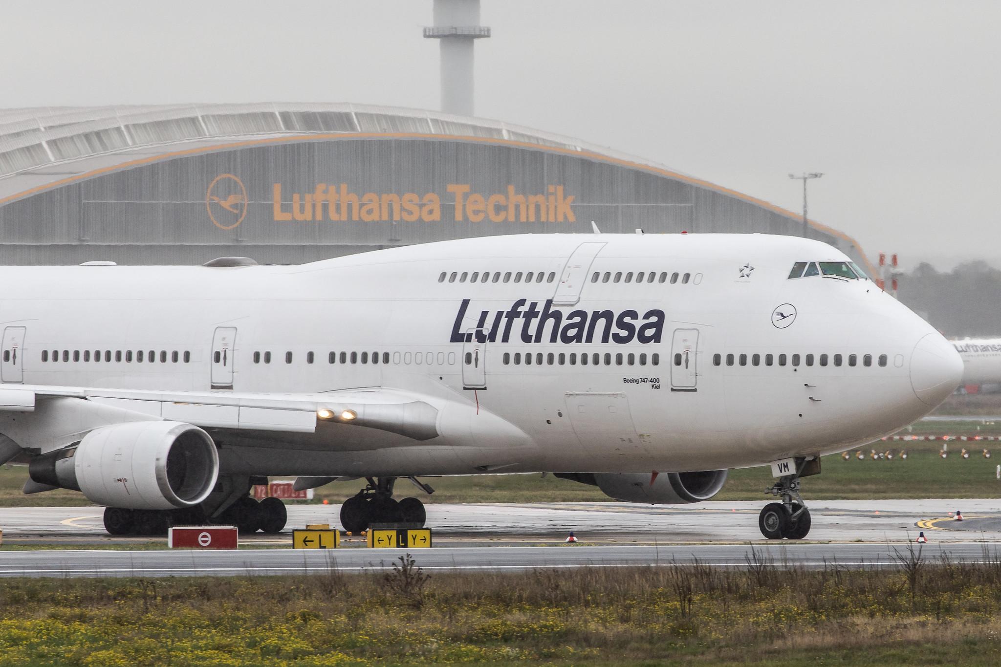 Frankfurt Airport: Lufthansa (LH / DLH) |  Boeing 747-430 B744 | D-ABVM | MSN 29101