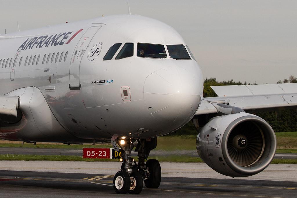 Hamburg Airport: Air France (AF / AFR) |  Airbus A318-111 A318 | F-GUGJ | MSN 2582