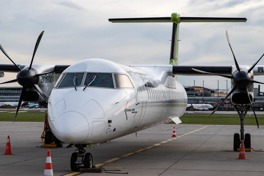 Hamburg Airport: Air Baltic (BT / BTI) |  De Havilland Canada Dash 8-400 DH8D | YL-BAI | MSN 4302