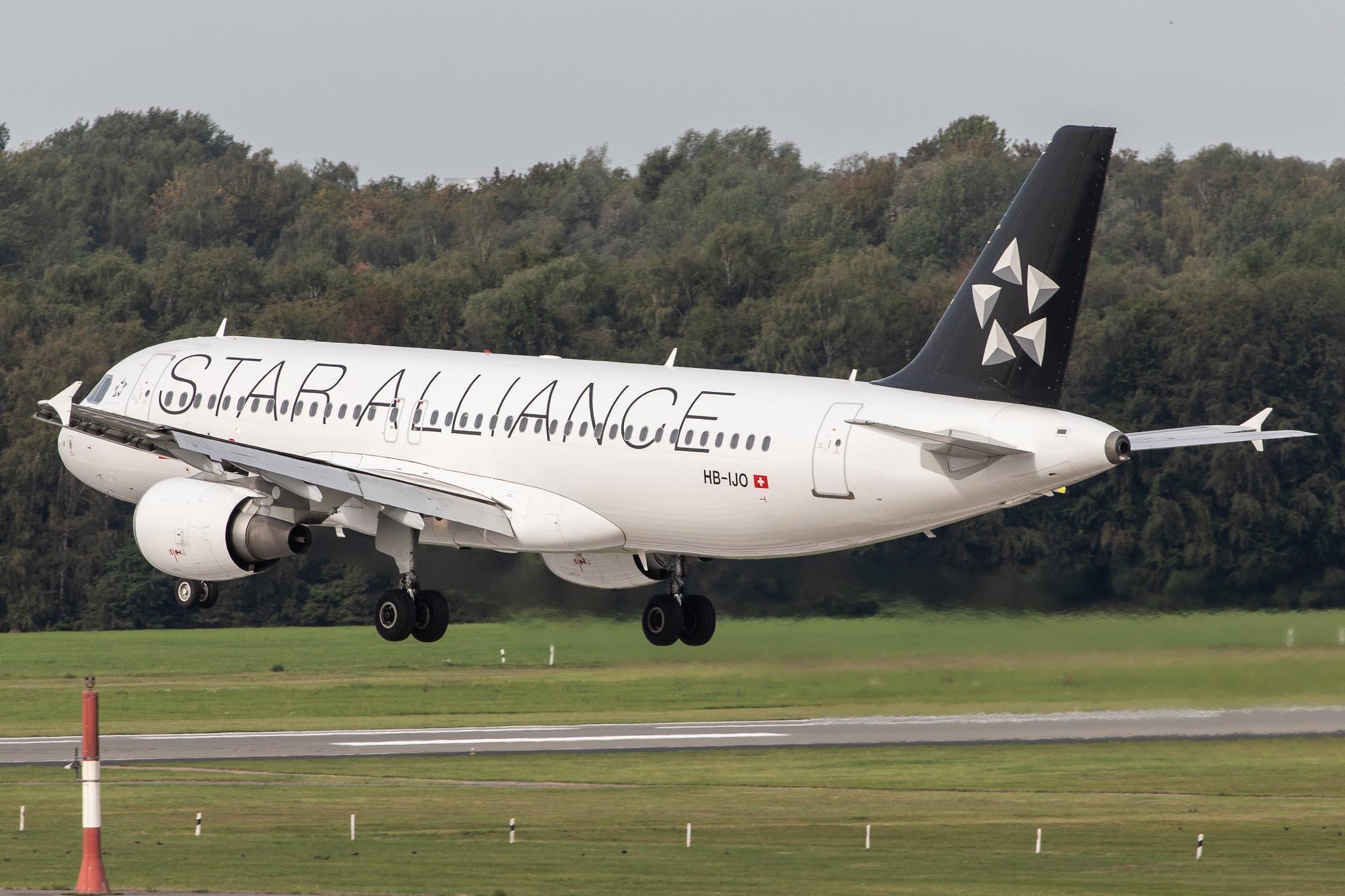 Hamburg Airport: Swiss (LX / SWR) |  Livery: Star Alliance Livery |  Airbus A320-214 A320 | HB-IJO | MSN 0673