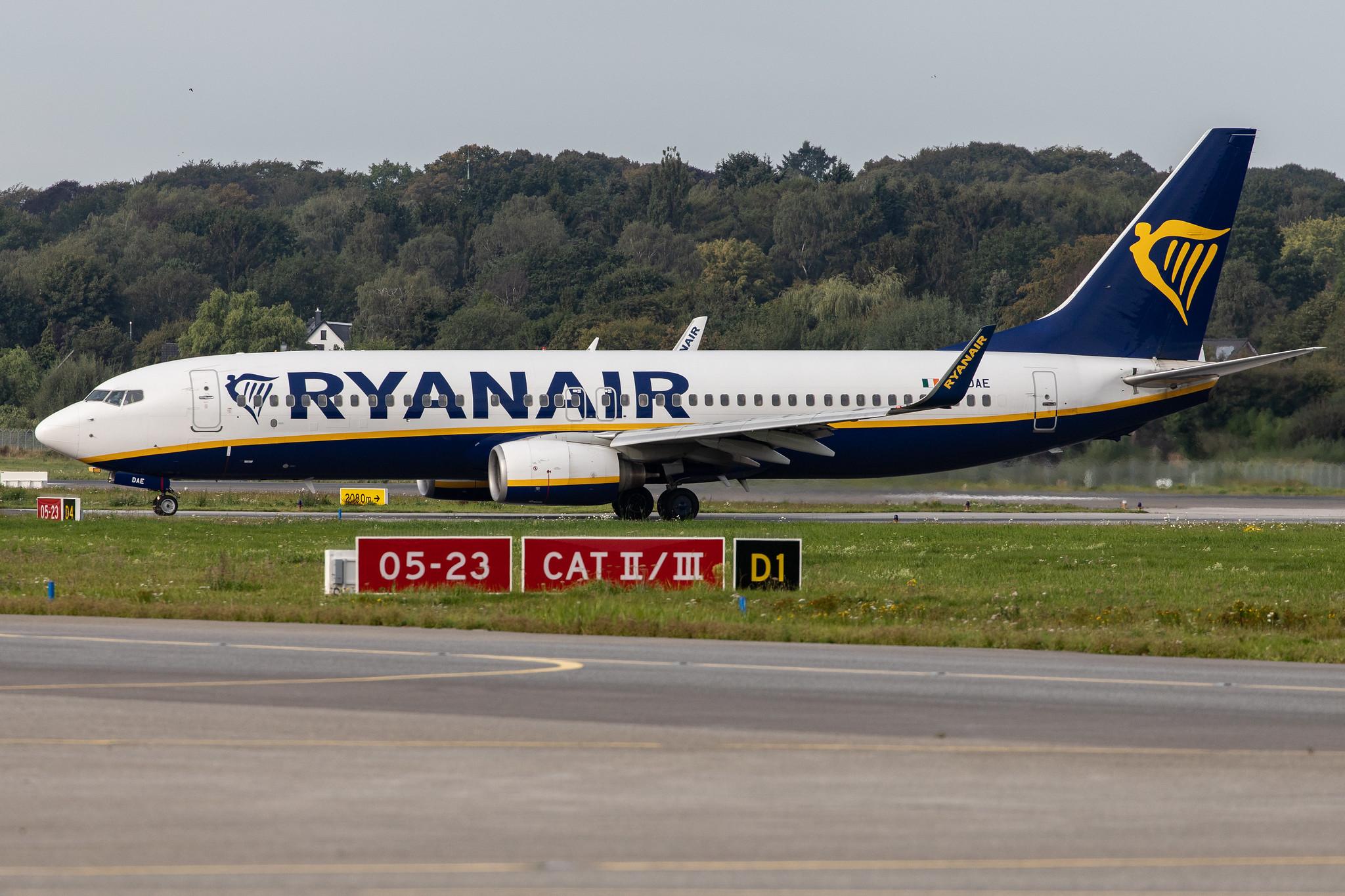 Hamburg Airport: Ryanair (FR / RYR) |  Boeing 737-8AS B738 | EI-DAE | MSN 33545