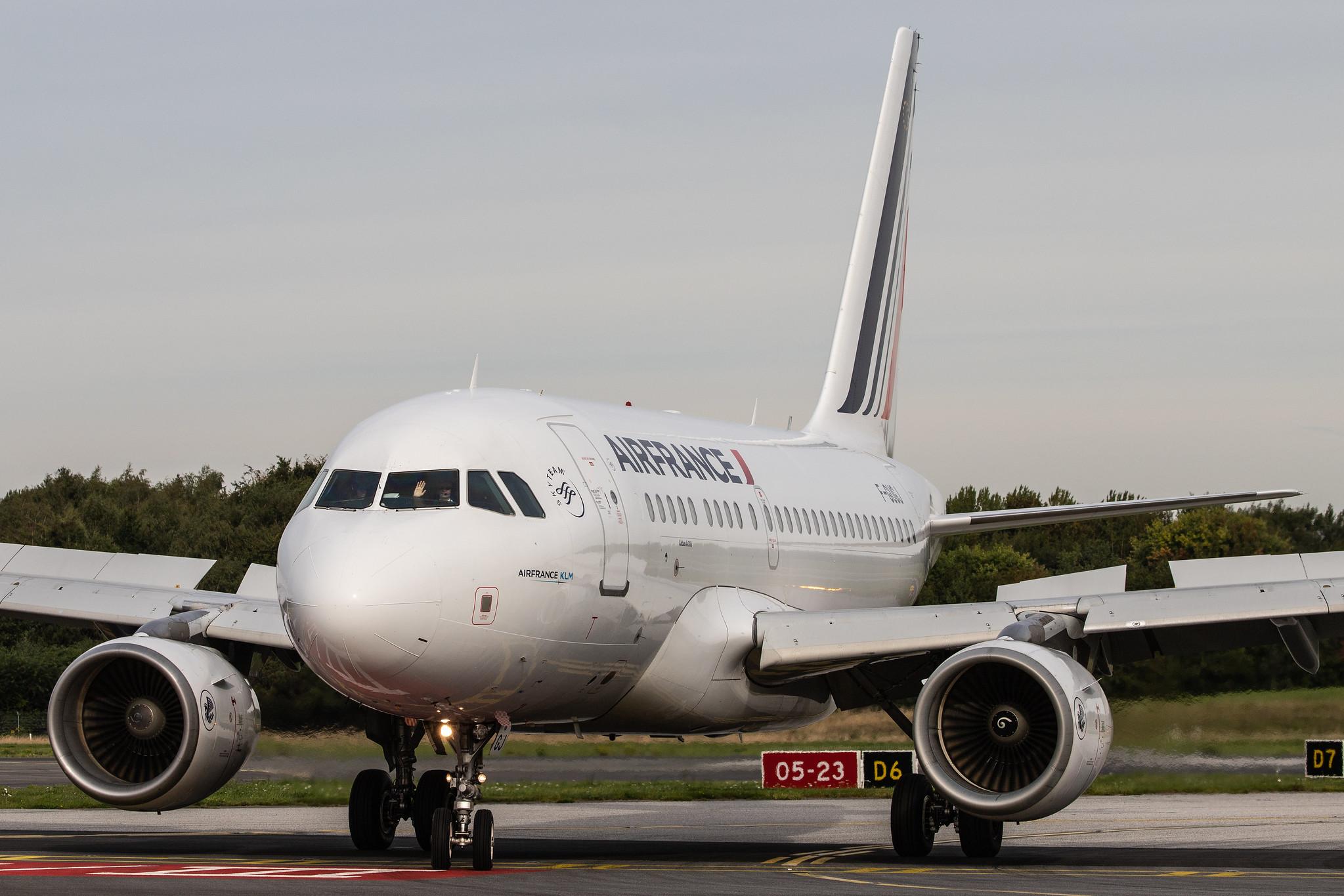 Hamburg Airport: Air France (AF / AFR) |  Airbus A318-111 A318 | F-GUGJ | MSN 2582