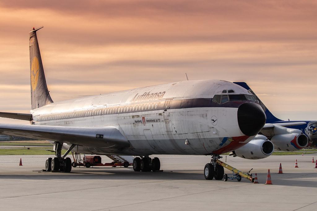 Hamburg Airport: Lufthansa (LH / DLH) | Boeing 707-430 B704 | D-ABOB | MSN 17718