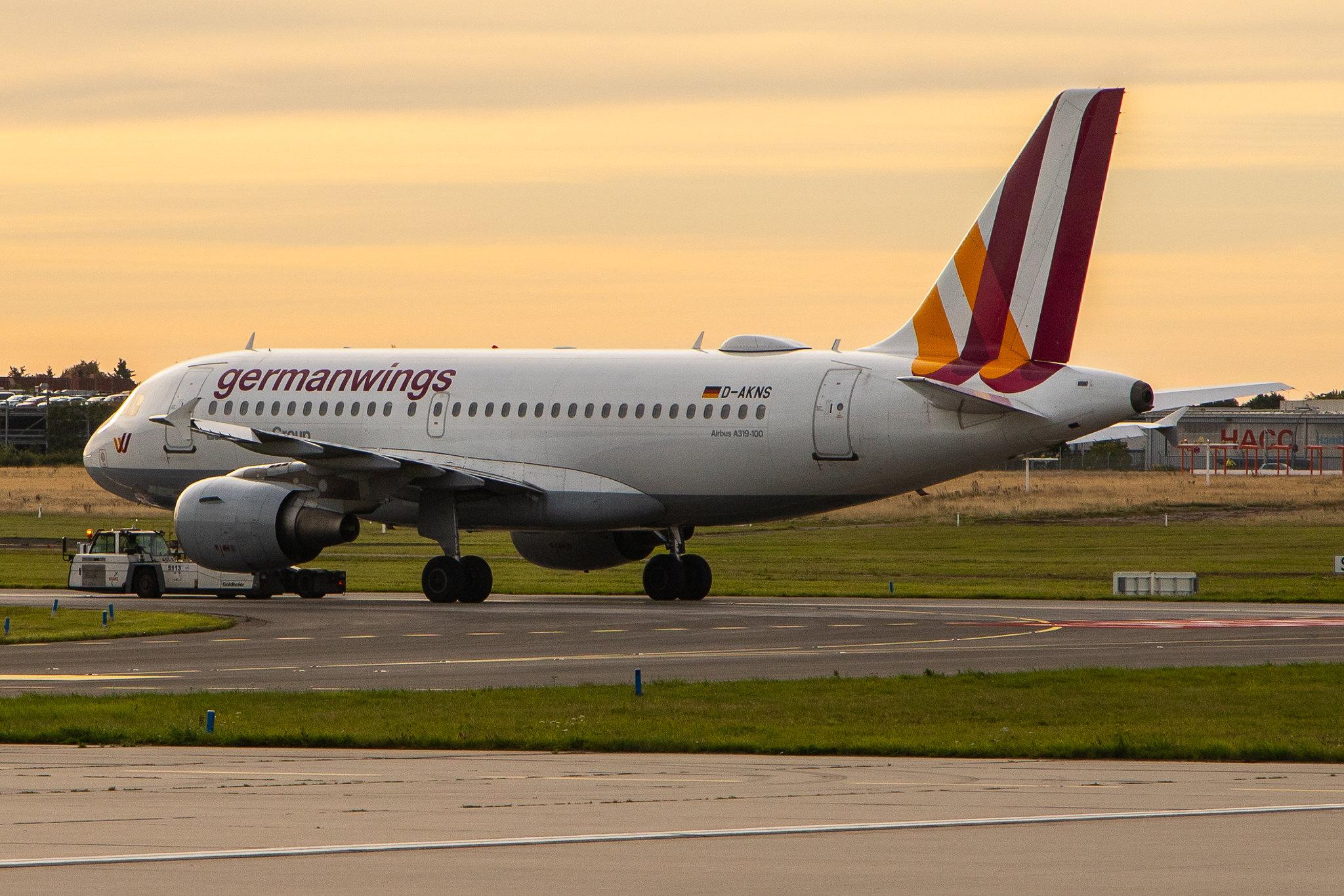 Hamburg Airport: Germanwings (4U / GWI) |  Airbus A319-112 A319 | D-AKNS | MSN 1277