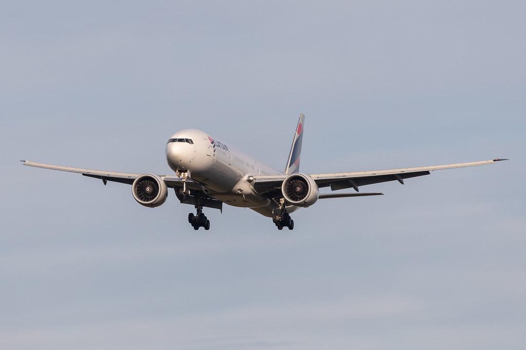 Frankfurt Airport: LATAM Brasil (JJ / TAM) |  Boeing 777-32W(ER) B77W | PT-MUI | MSN 40589