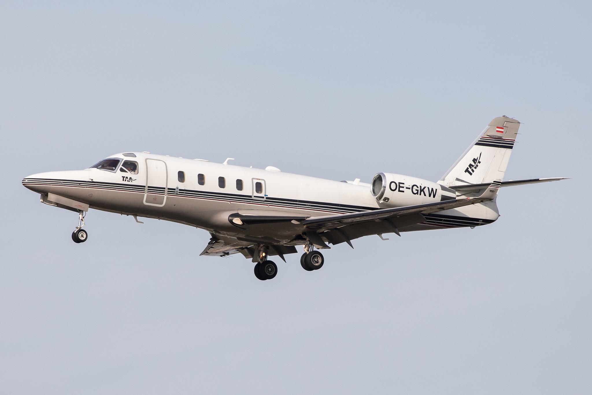 Frankfurt Airport: Tyrol Air Ambulance (/ TYW) |  Gulfstream G100 ASTR | OE-GKW | MSN 150