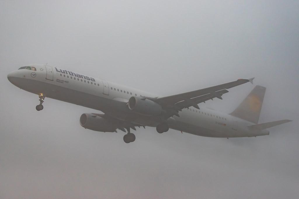 Frankfurt Airport: Lufthansa (LH / DLH) |  Airbus A321-231 A321 | D-AISN | MSN 3592