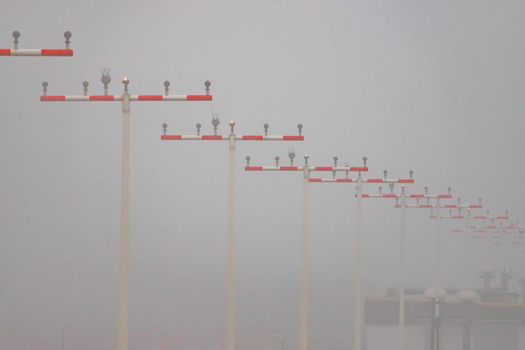 Frankfurt Airport: Anflugbefeuerung |