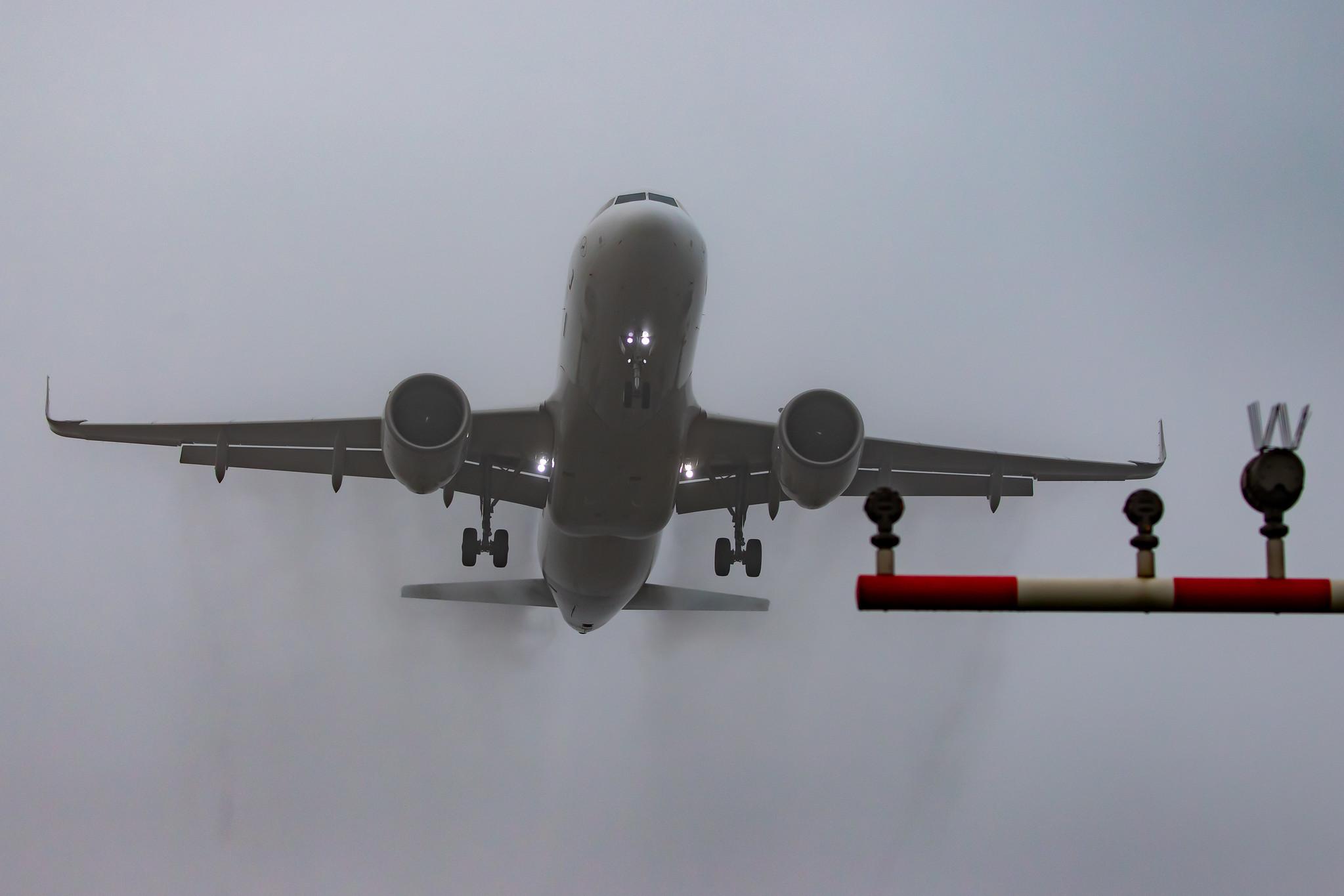 Frankfurt Airport: Lufthansa (LH / DLH) |  Airbus A321-271NX A21N | D-AIEC | MSN 8814