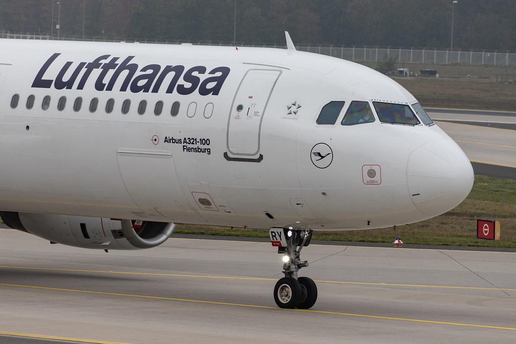 Frankfurt Airport: Lufthansa (LH / DLH) |  Airbus A321-131 A321 | D-AIRY | MSN 0901