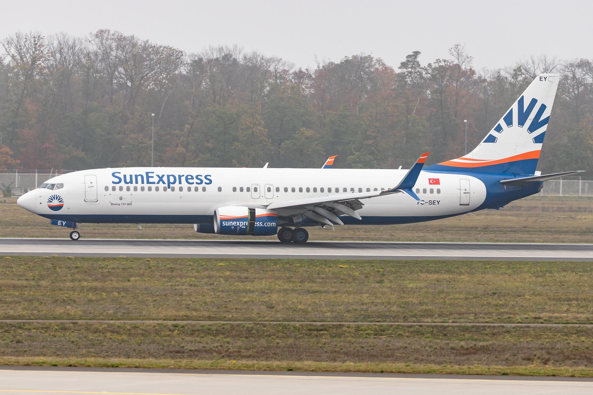 Frankfurt Airport: SunExpress (XQ / SXS) |  Boeing 737-8HC B738 | TC-SEY | MSN 61182