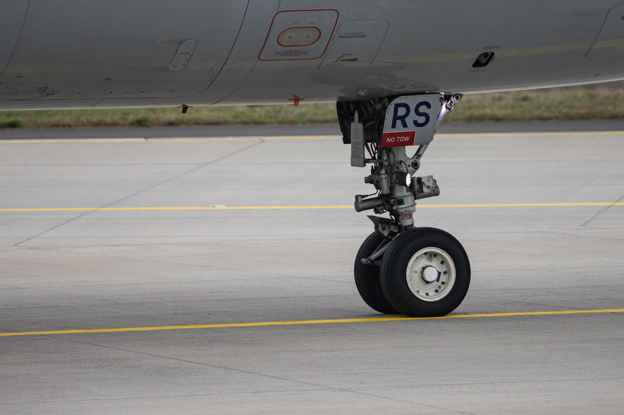 Frankfurt Airport: Lufthansa (LH / DLH) |  Airbus A321-131 A321 | D-AIRS | MSN 0595