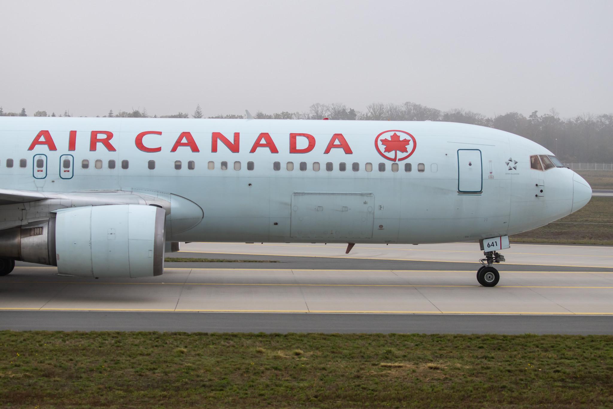 Frankfurt Airport: Air Canada (AC / ACA) |  Boeing 767-375(ER) B763 | C-GLCA | MSN 25120