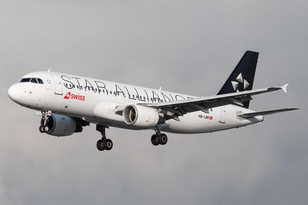 Hamburg Airport: Swiss (LX / SWR) |  Livery: Star Alliance Livery |  Airbus A320-214 A320 | HB-IJM | MSN 0635