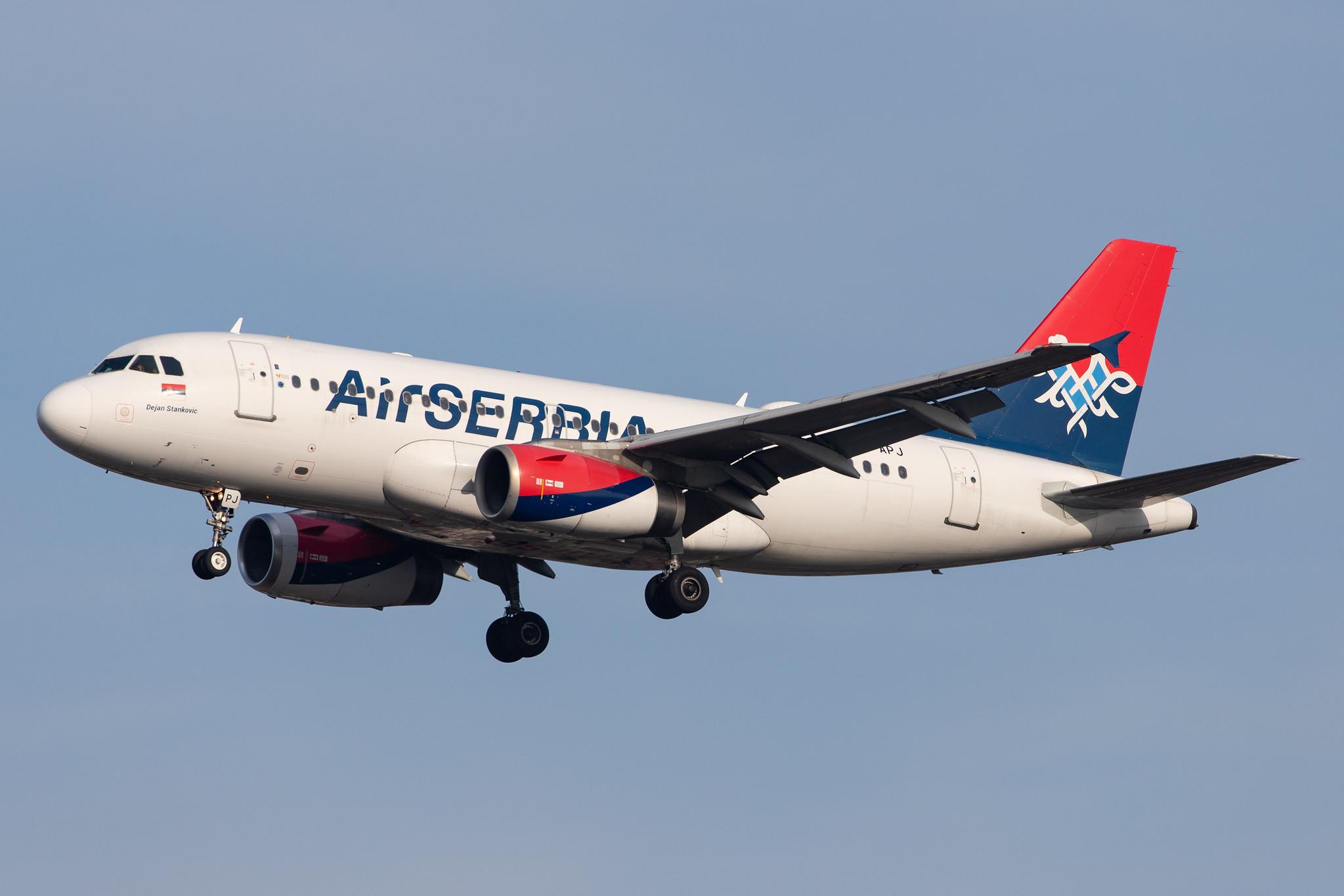London Heathrow Airport: AirSERBIA (JU / ASL) |  Airbus A319-132 A319 | YU-APJ | MSN 1159