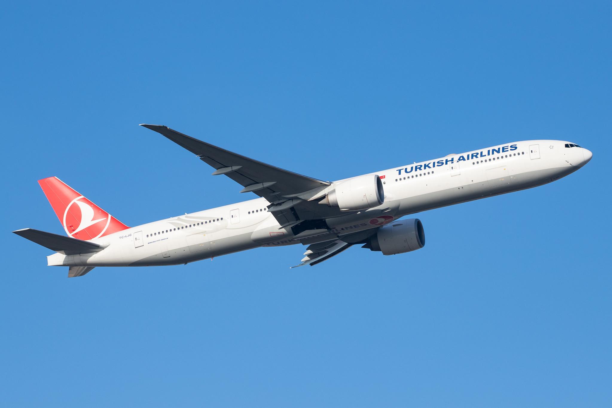 London Heathrow Airport: Turkish Airlines (TK / THY) |  Boeing 777-3F2(ER) B77W | TC-LJG | MSN 44128