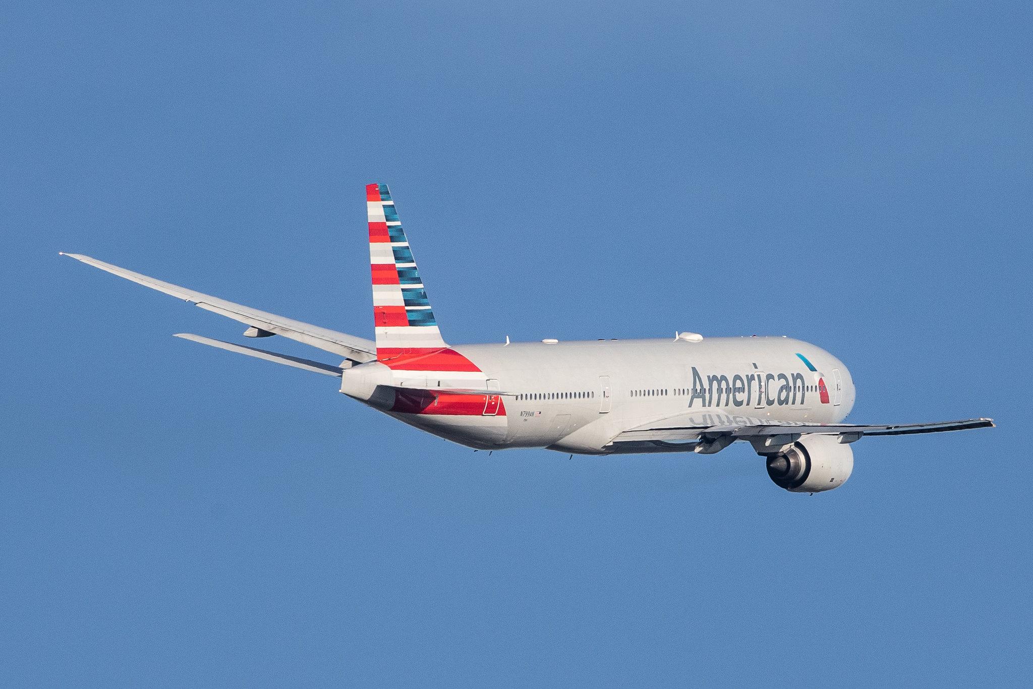 London Heathrow Airport: American Airlines (AA / AAL) |  Boeing 777-223(ER) B772 | N799AN | MSN 30258