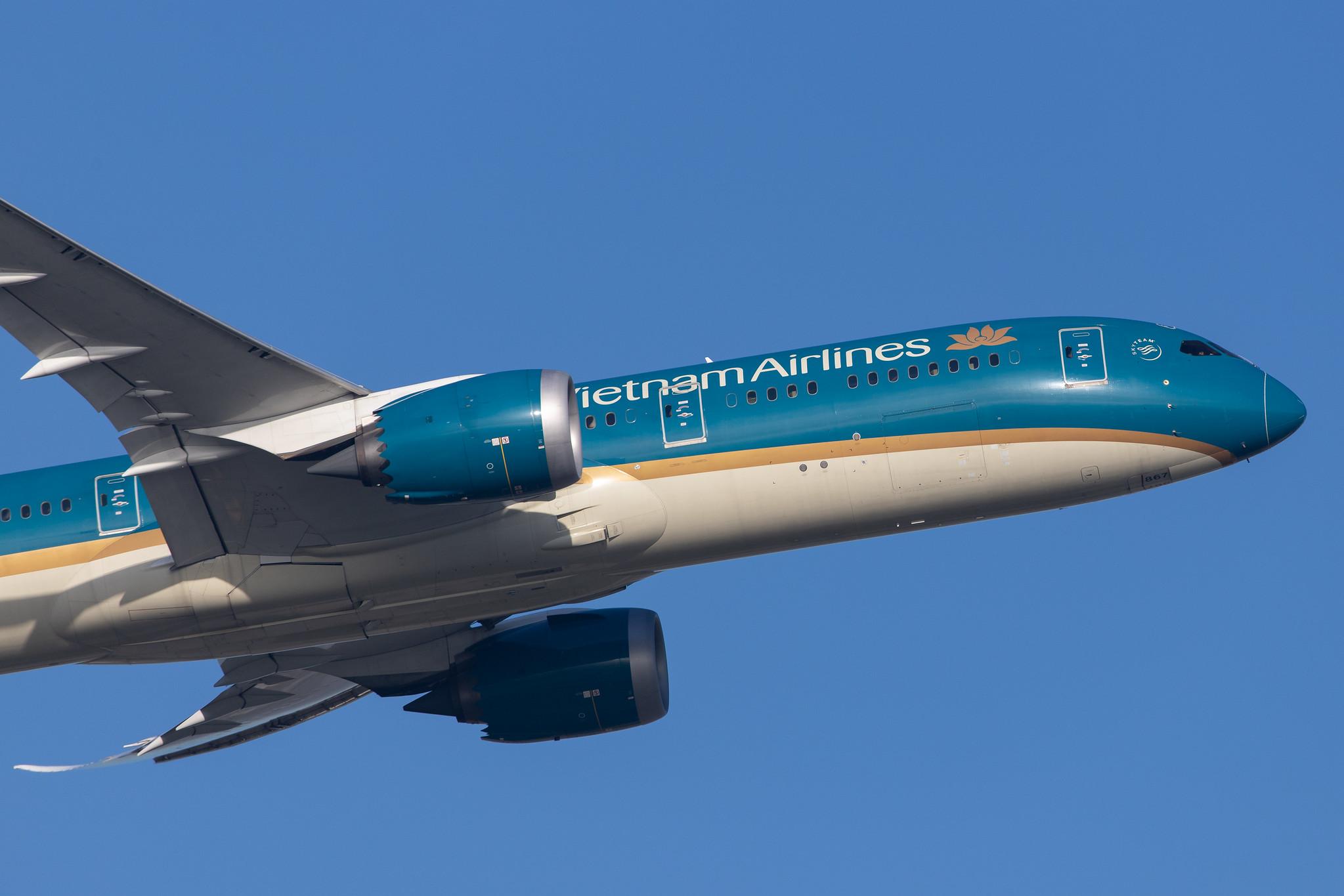 London Heathrow Airport: Vietnam Airlines (VN / HVN) |  Boeing 787-9 Dreamliner B789 | VN-A867 | MSN 39287