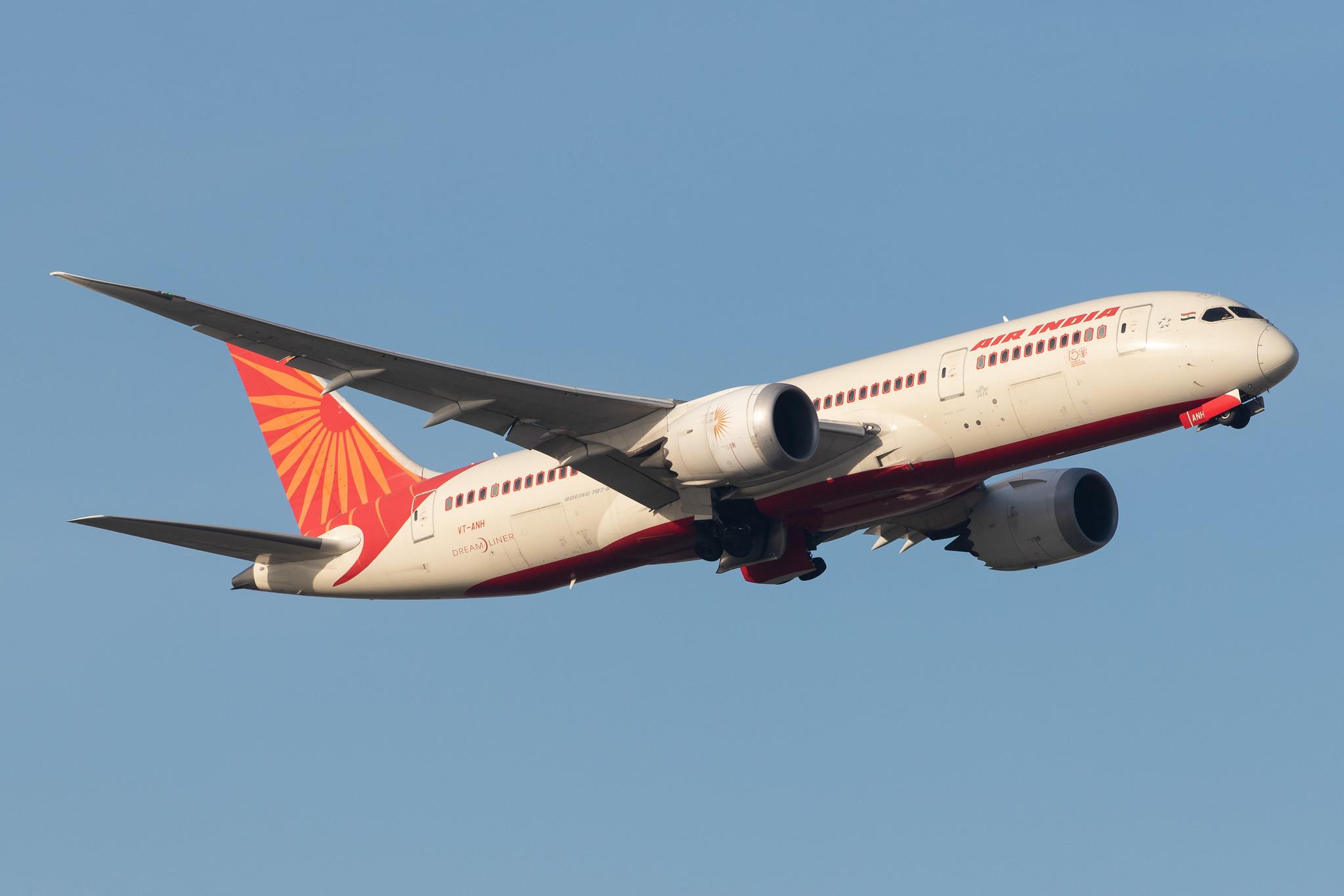London Heathrow Airport: Air India (AI / AIC) |  Boeing 787-8 Dreamliner B788 | VT-ANH | MSN 36276