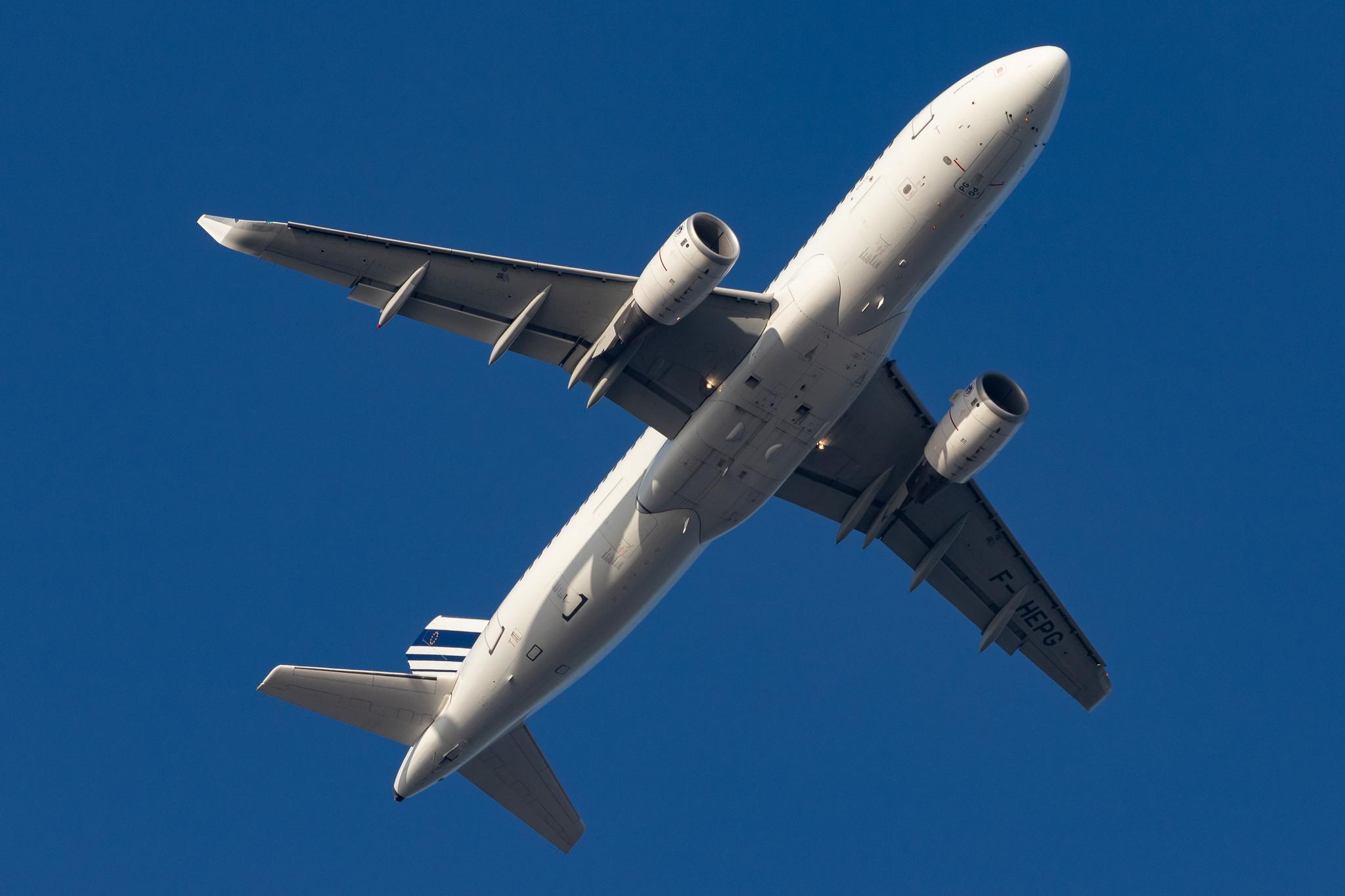 London Heathrow Airport: Air France (AF / AFR) |  Airbus A320-214 A320 | F-HEPG | MSN 5802