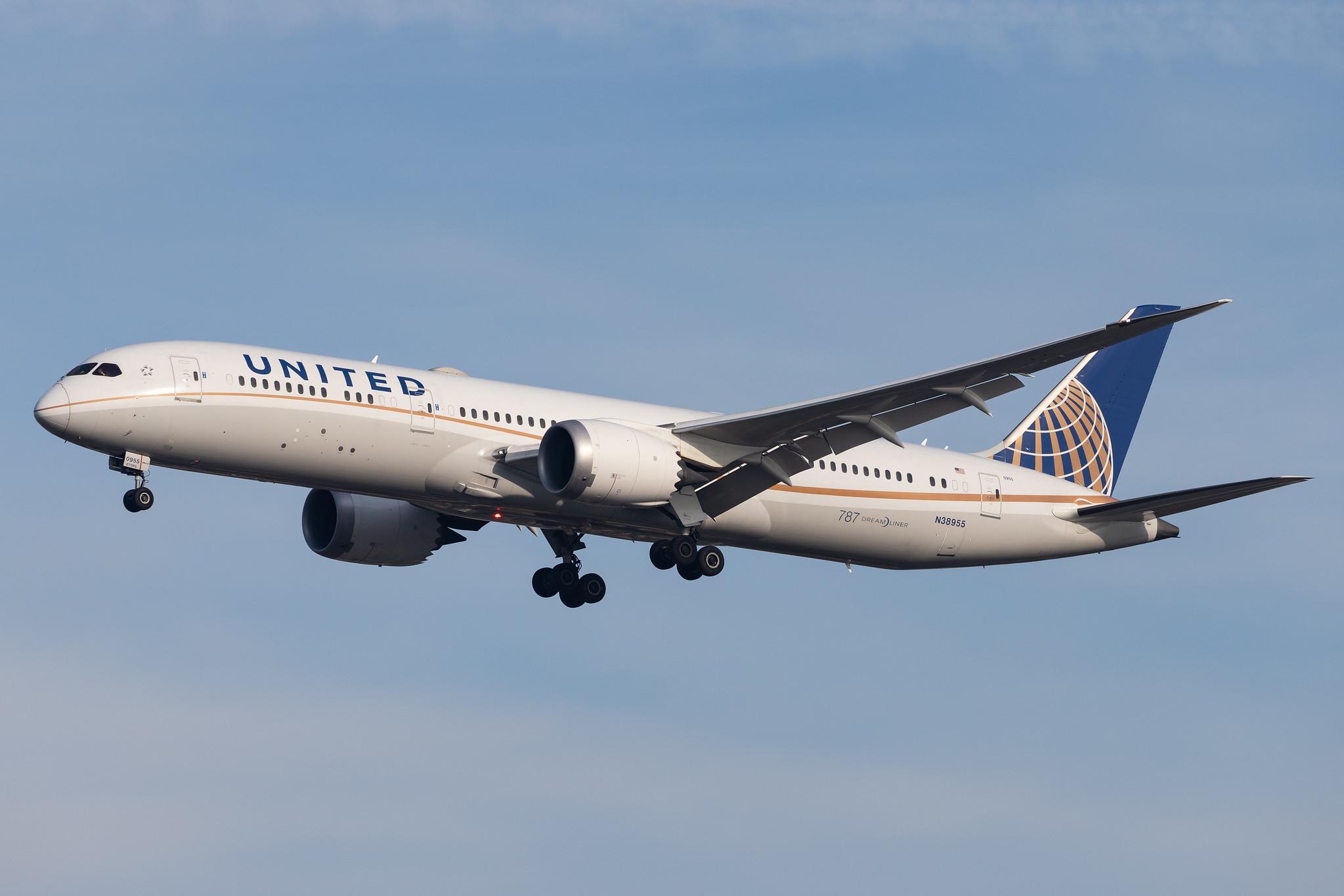 London Heathrow Airport: United Airlines (UA / UAL) |  Boeing 787-9 Dreamliner B789 | N38955 | MSN 37814