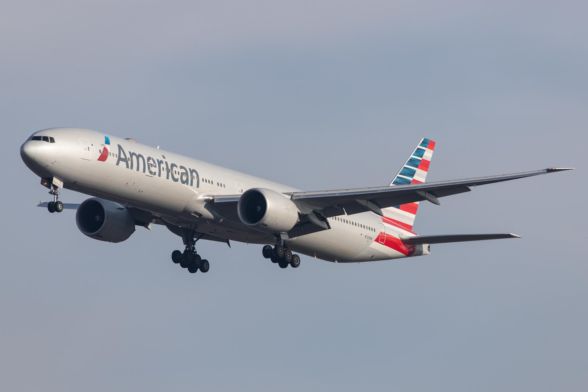 London Heathrow Airport: American Airlines (AA / AAL) |  Boeing 777-323(ER) B77W | N729AN | MSN 33127