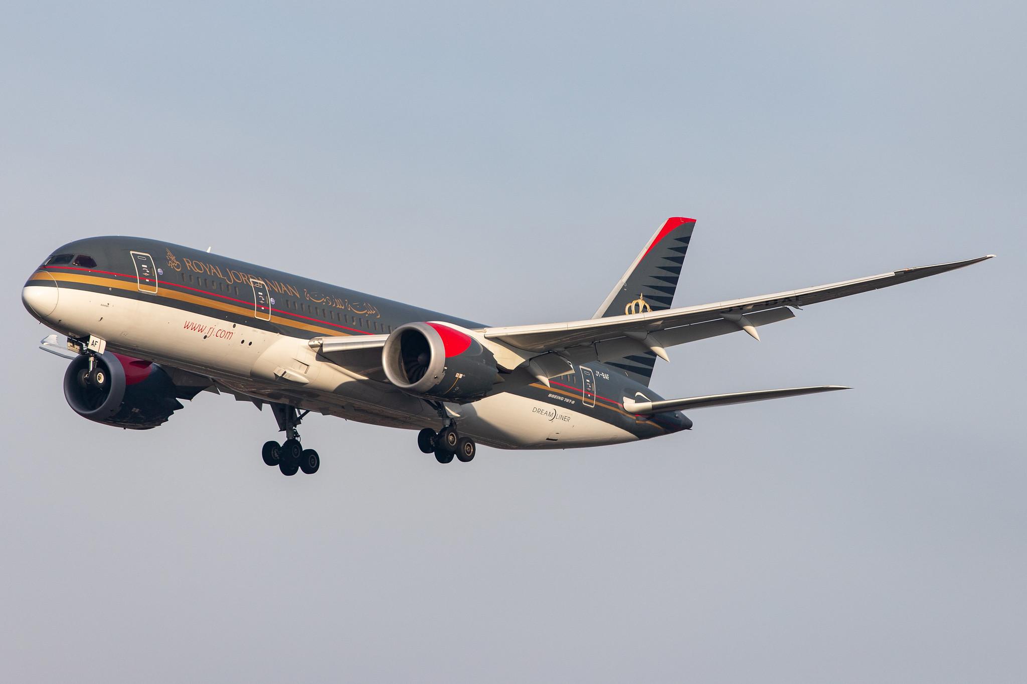 London Heathrow Airport: Royal Jordanian (RJ / RJA) |  Boeing 787-8 Dreamliner B788 | JY-BAF | MSN 36112