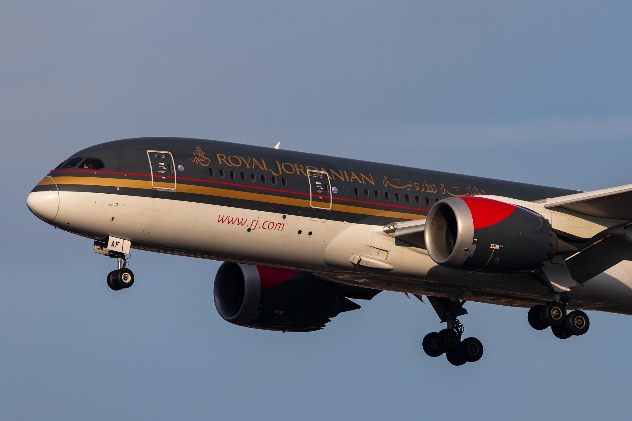 London Heathrow Airport: Royal Jordanian (RJ / RJA) |  Boeing 787-8 Dreamliner B788 | JY-BAF | MSN 36112