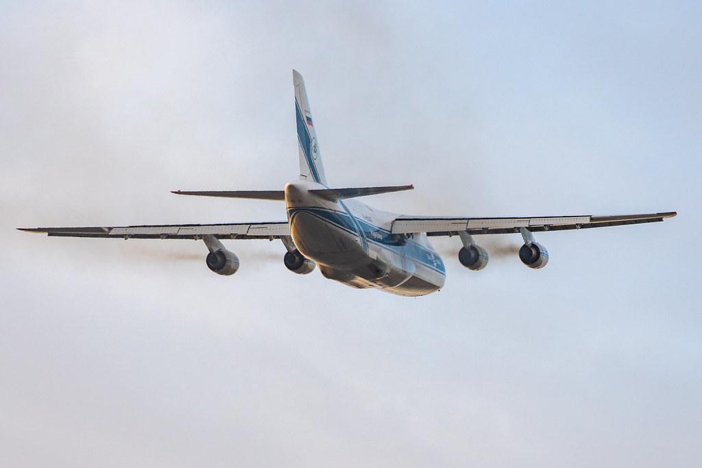 Hamburg Airport: Volga-Dnepr Airlines (VI / VDA) |  Antonov An-124 A124 | RA-82043 | MSN 9773054155101