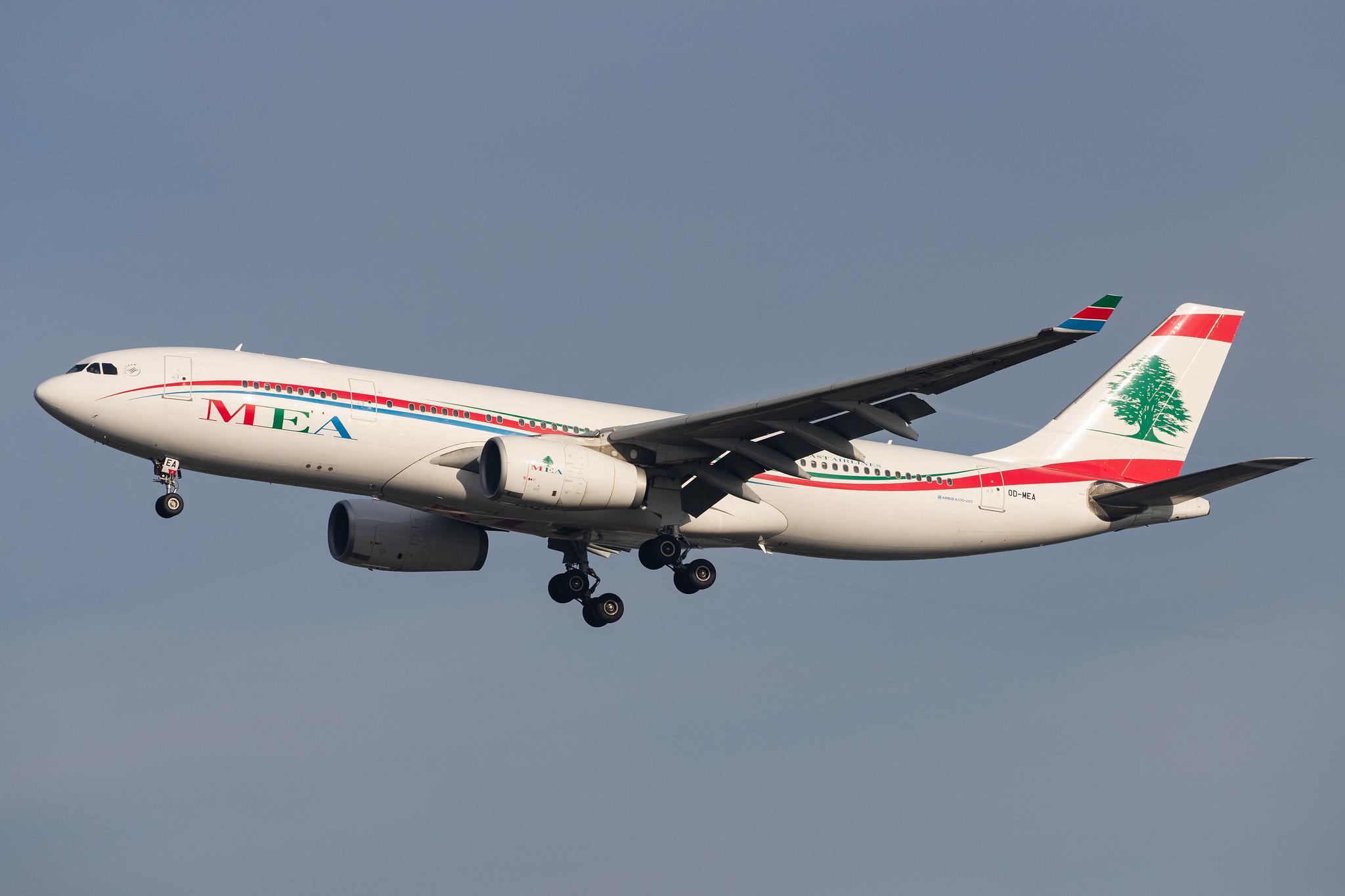London Heathrow Airport: MEA (ME / MEA) |  Airbus A330-243 A332 | OD-MEA | MSN 0984
