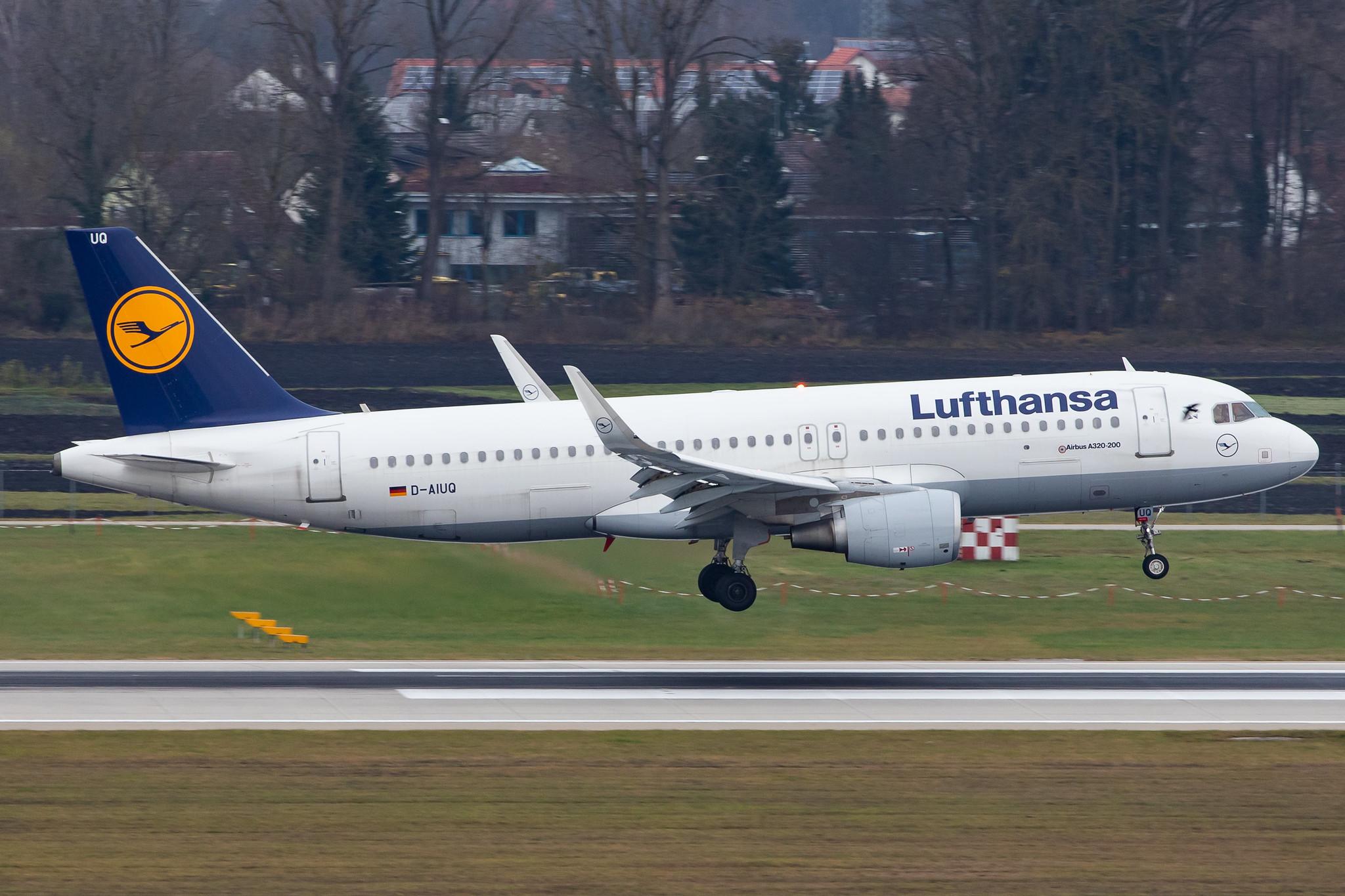 Munich Airport: Lufthansa (LH / DLH) |  Airbus A320-214 A320 | D-AIUX | MSN 7256