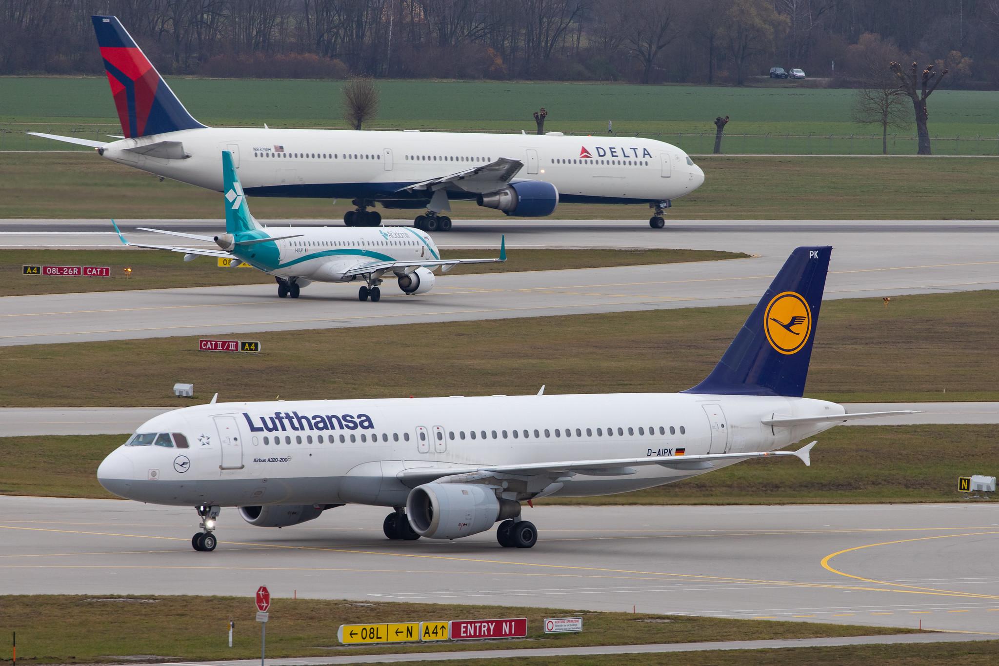 Munich Airport: Lufthansa (LH / DLH) |  Airbus A320-211 A320 | D-AIPK | MSN 0093