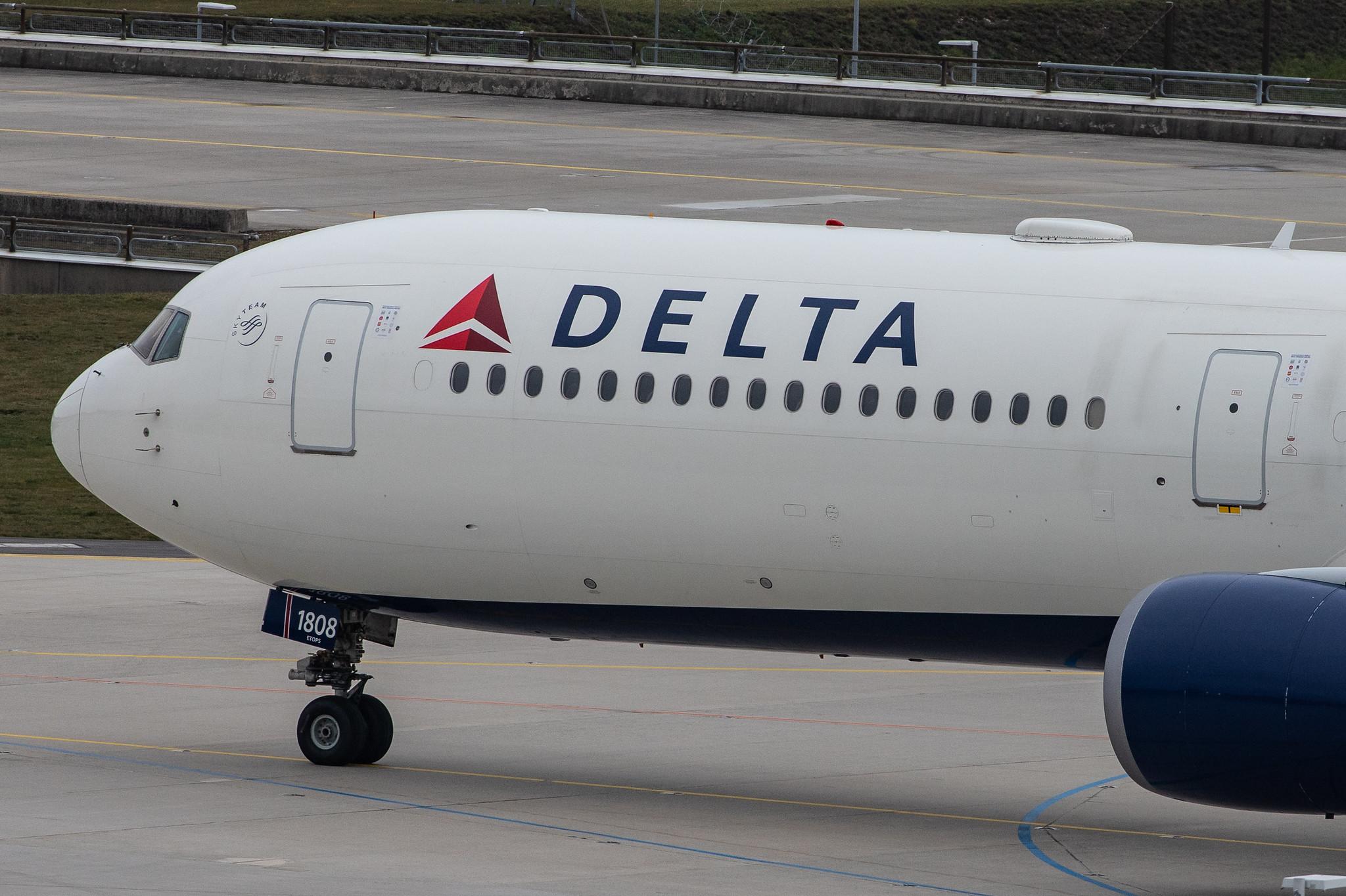 Munich Airport: Delta Air Lines (DL / DAL) |  Boeing 767-432(ER) B764 | N832MH | MSN 29704