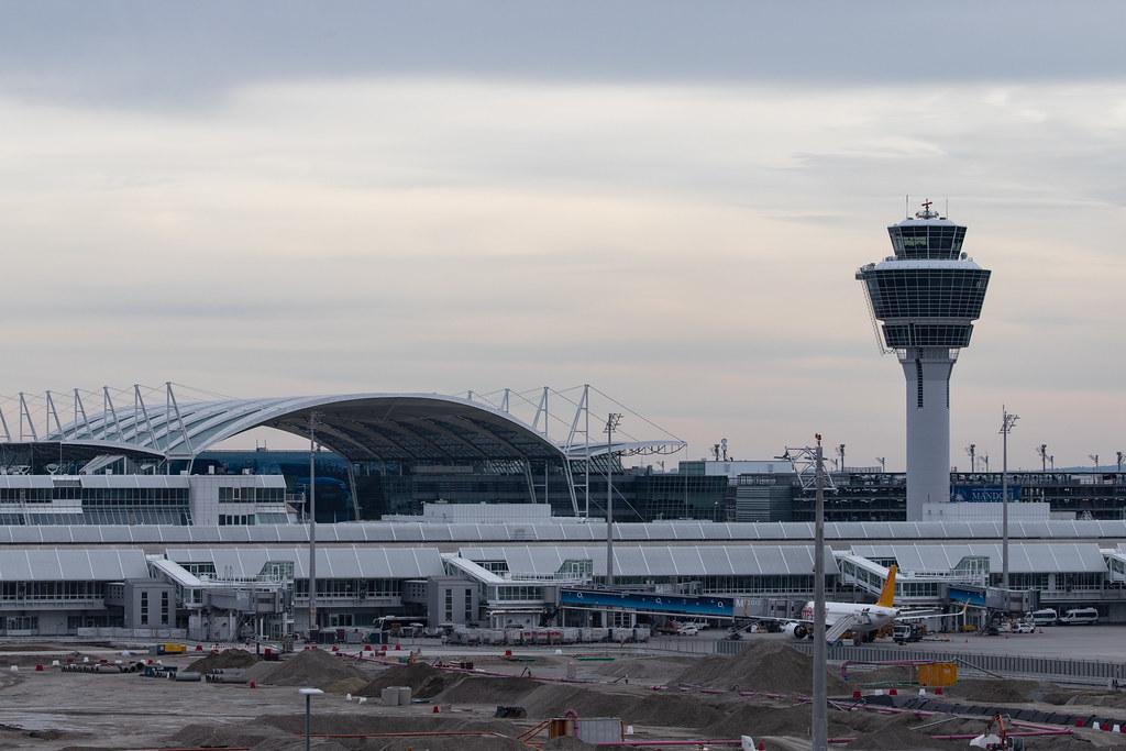 Munich Airport: Tower |