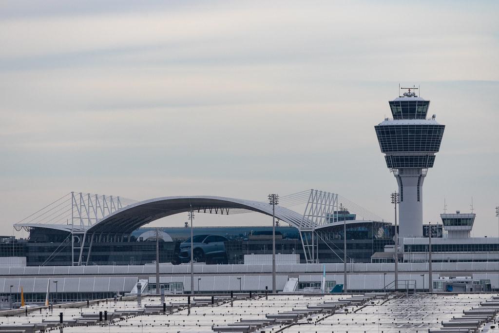 Munich Airport: Tower |