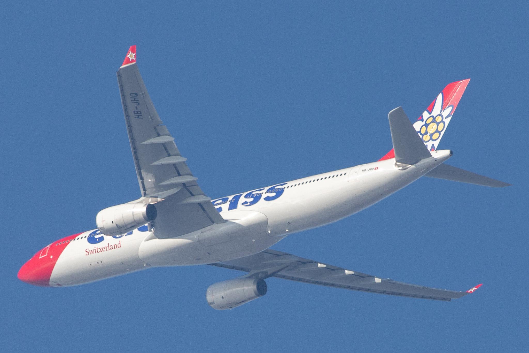 Flughafen Zürich: Edelweiss Air (WK / EDW) |  Airbus A330-343 A333 | HB-JHQ | MSN 1193