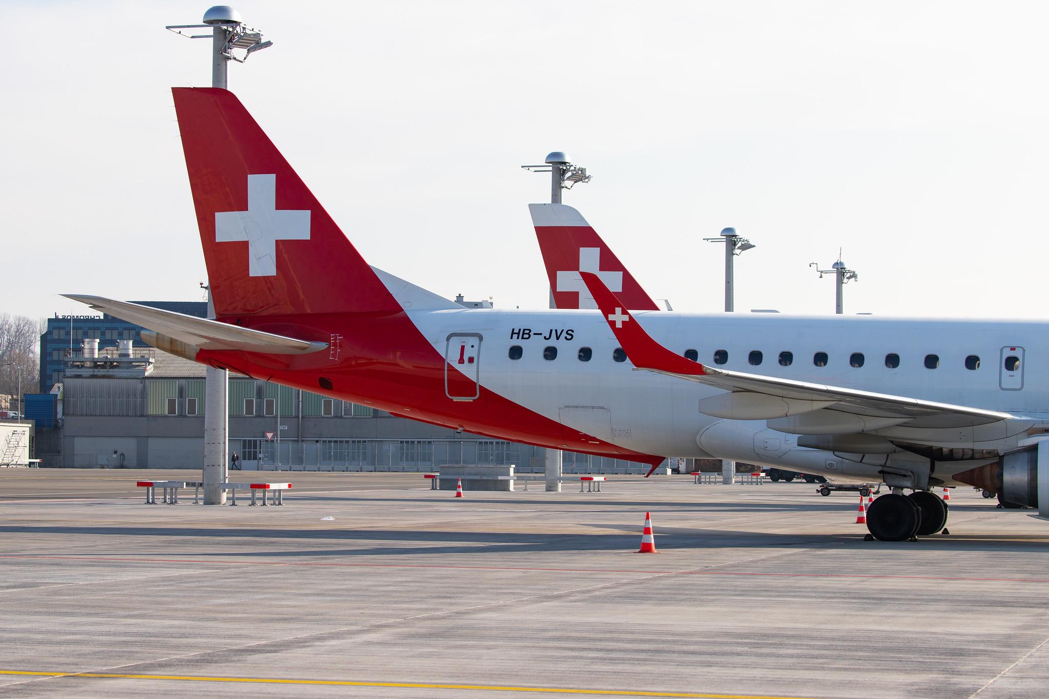 Flughafen Zürich: Helvetic Airways (2L / OAW) |  Embraer E190AR E190 | HB-JVS | MSN 19000265