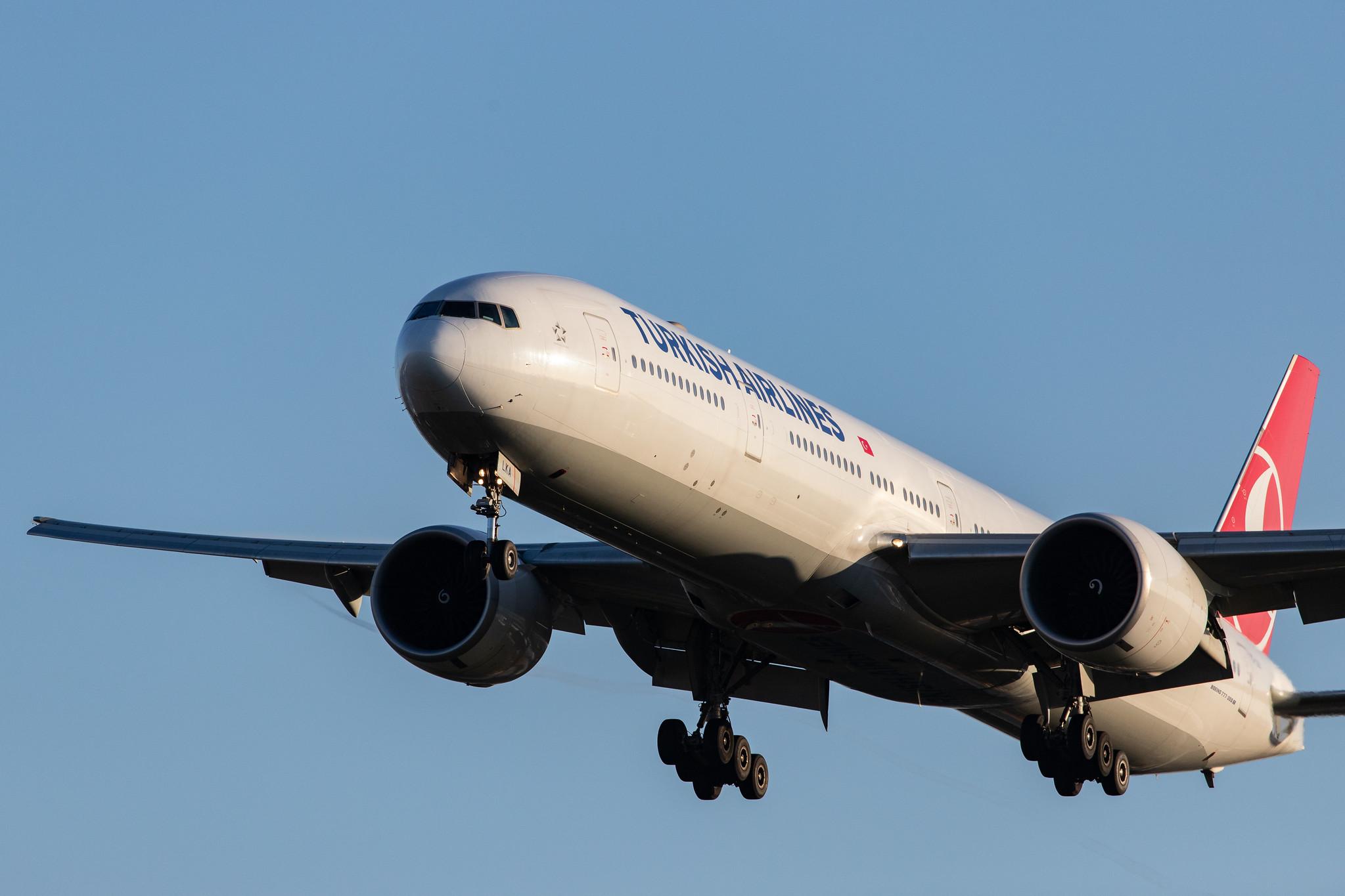 London Heathrow Airport: Turkish Airlines (TK / THY) |  Boeing 777-36N(ER) B77W | TC-LKA | MSN 41818