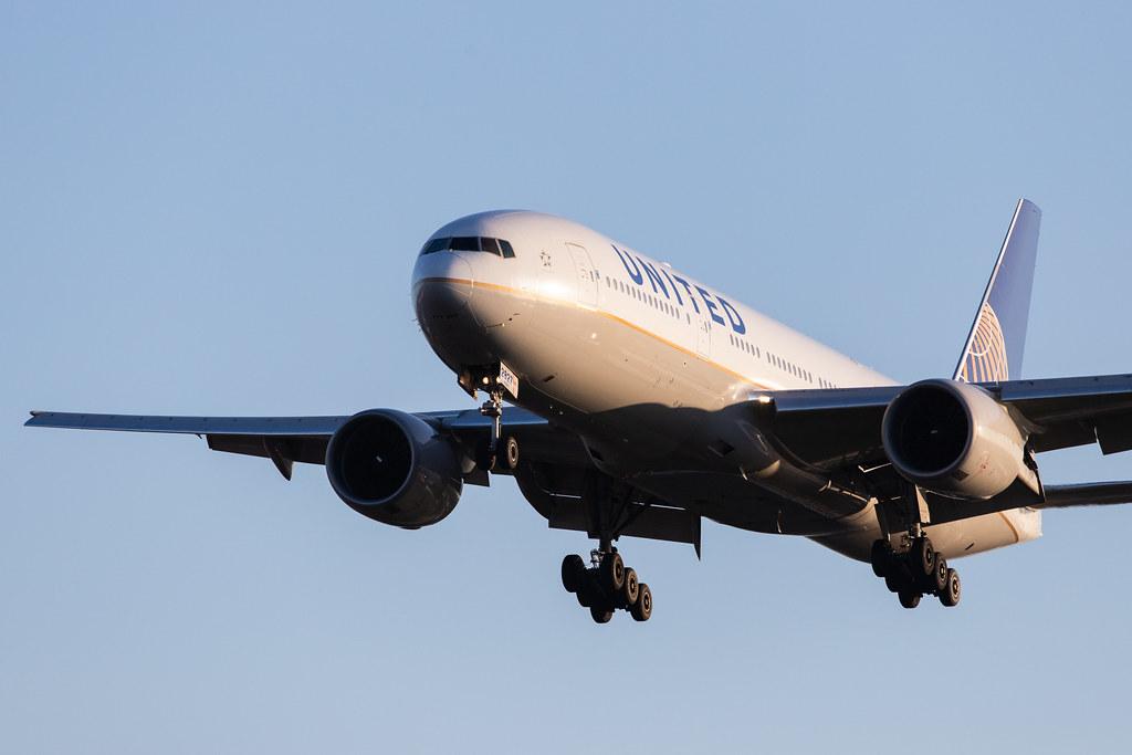 London Heathrow Airport: United Airlines (UA / UAL) |  Boeing 777-222(ER) B772 | N227UA | MSN 30555