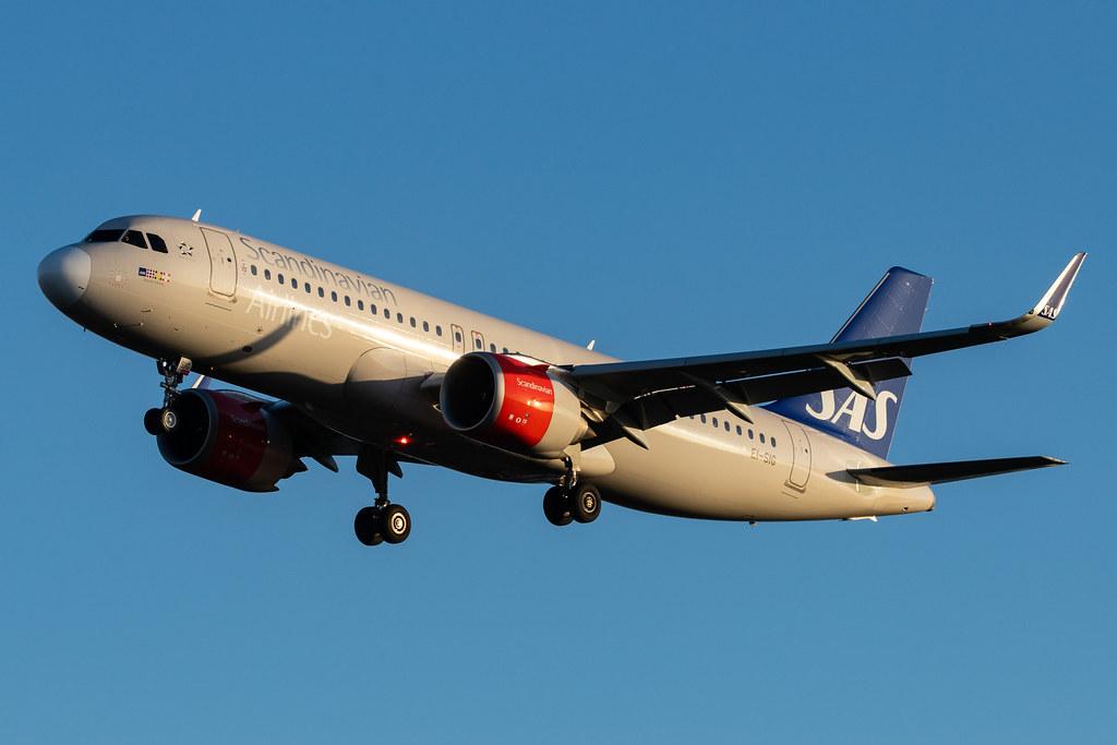 London Heathrow Airport: SAS (SK / SAS) | Operator: SAS Ireland |  Airbus A320-251N A20N | EI-SIG | MSN 8333