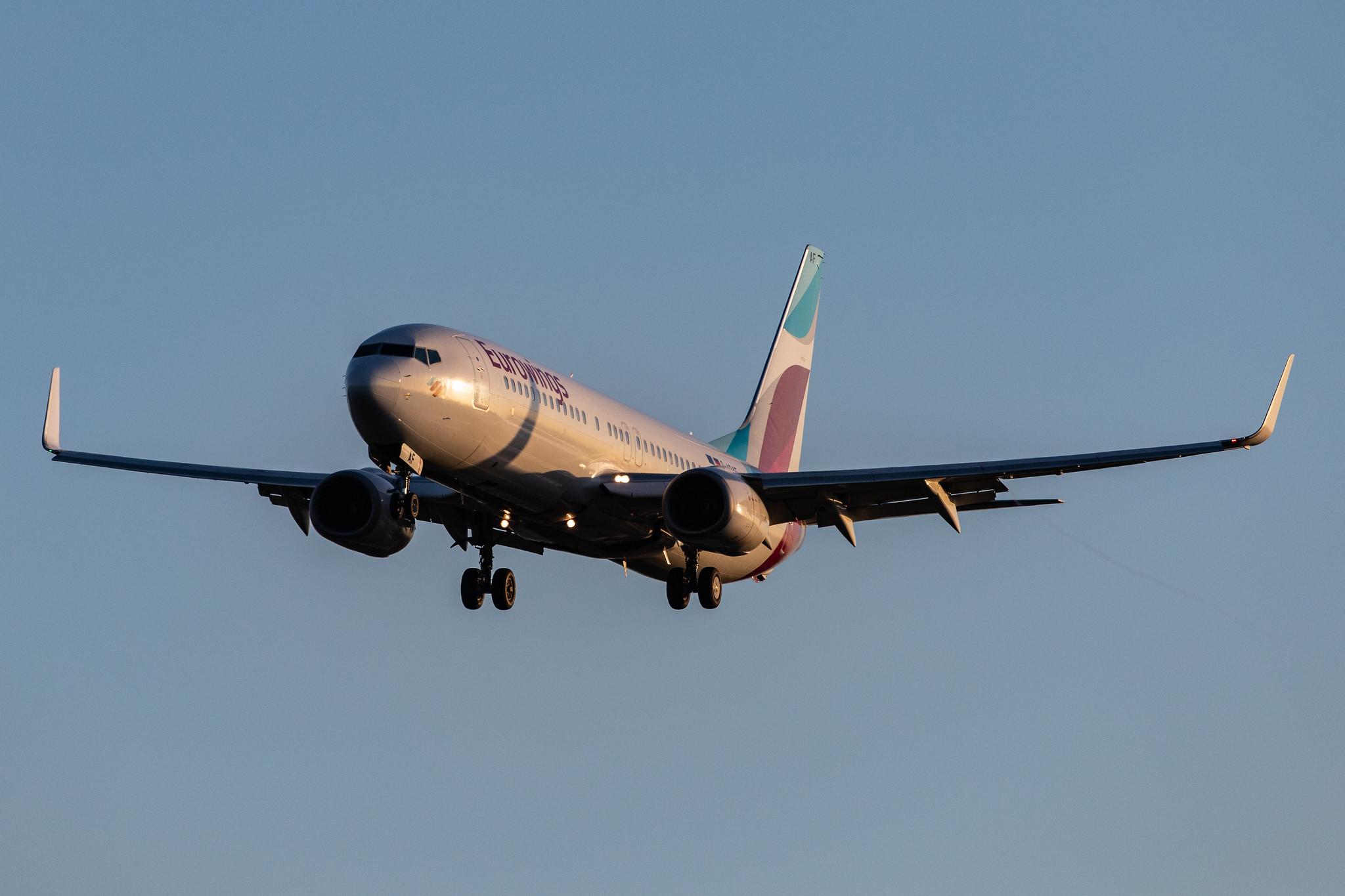 London Heathrow Airport: Eurowings (EW / EWG) | Operator: TUI fly |  Boeing 737-86J B738 | D-ABAF | MSN 30878