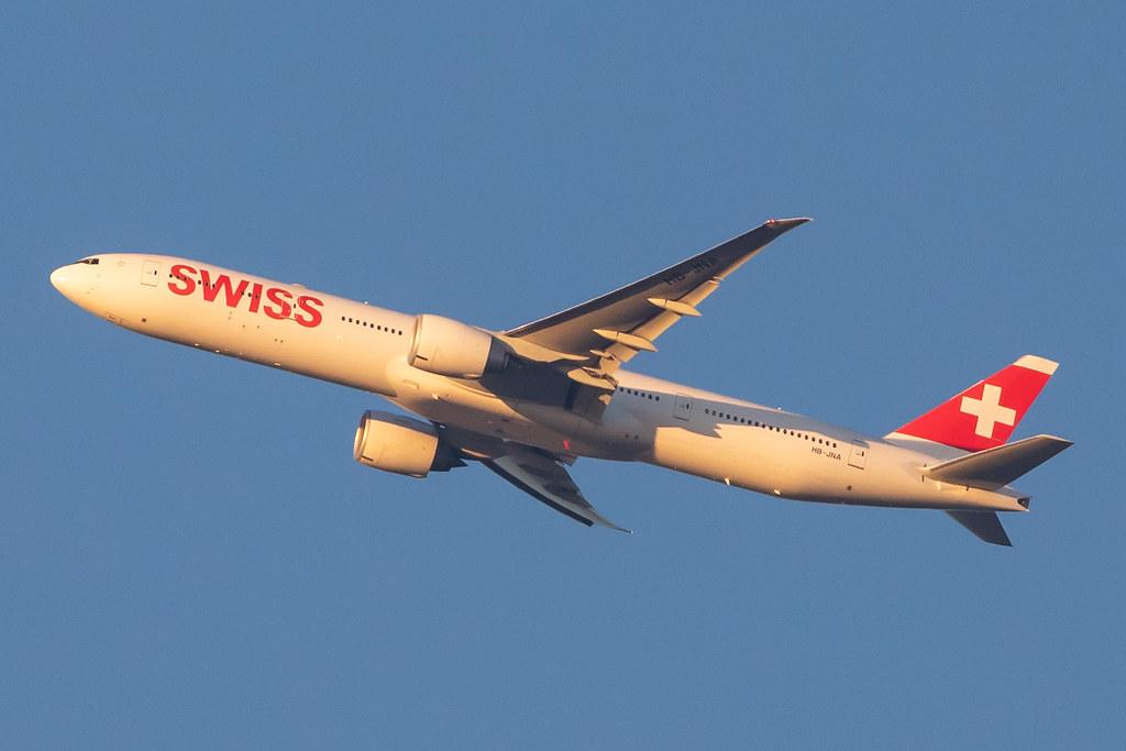 Flughafen Zürich: Swiss (LX / SWR) |  Boeing 777-3DE(ER) B77W | HB-JNA | MSN 44582